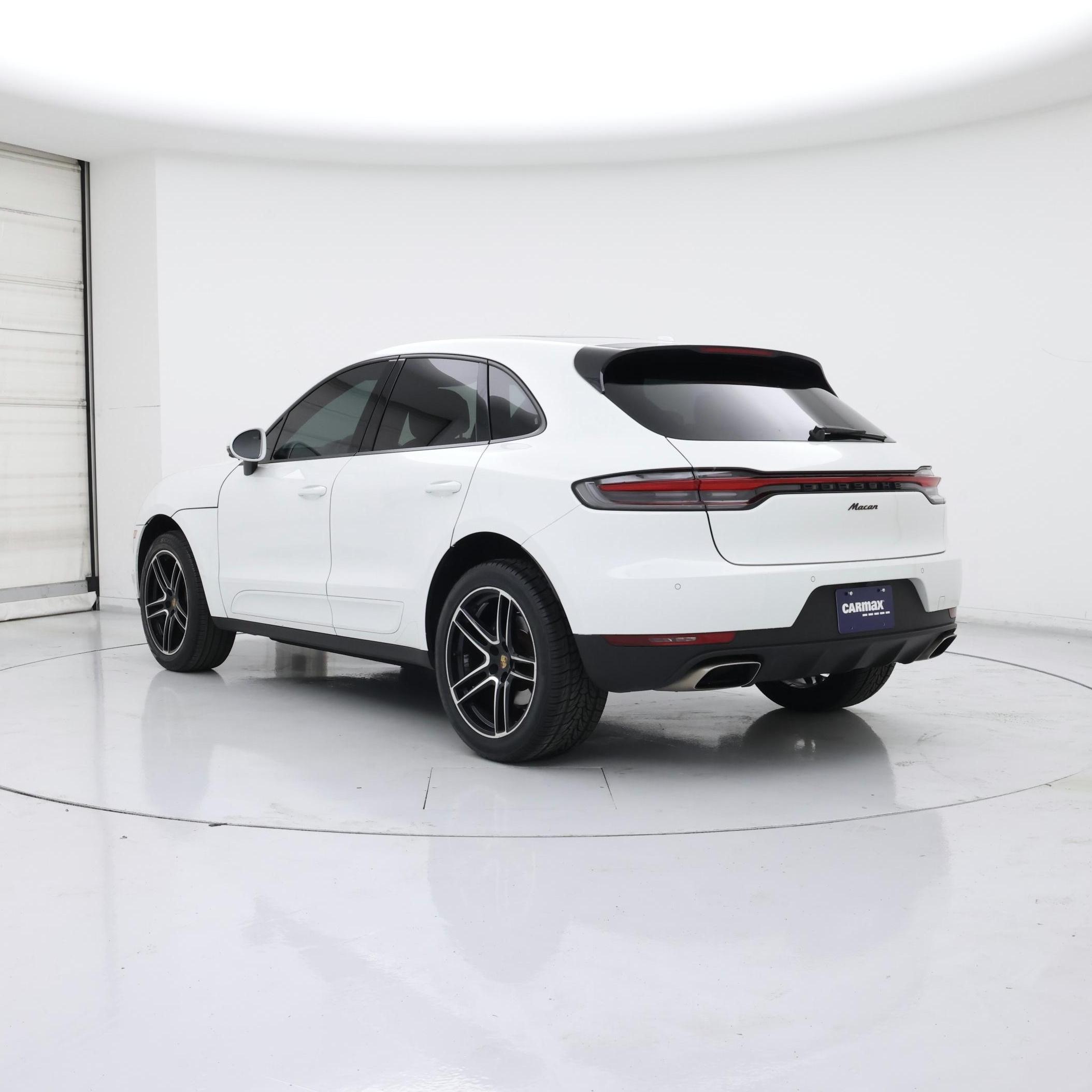 Thumbnail: 2021 Porsche Macan - 2
