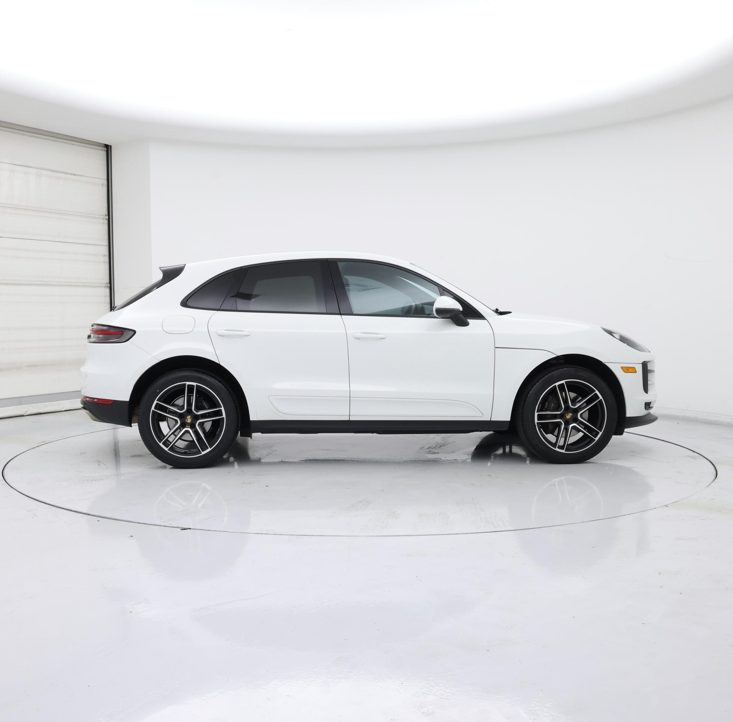 Thumbnail: 2021 Porsche Macan - 7