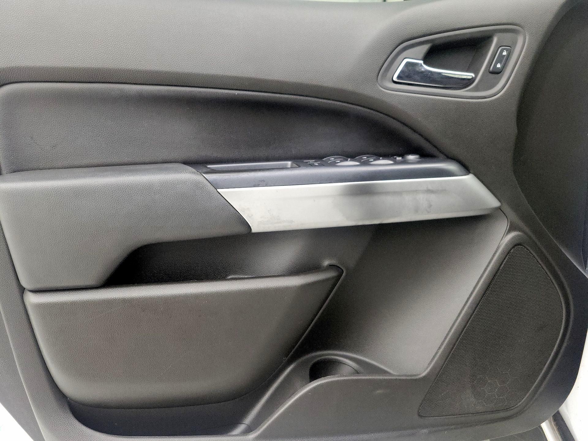 Thumbnail: 2015 Chevrolet Colorado - 12