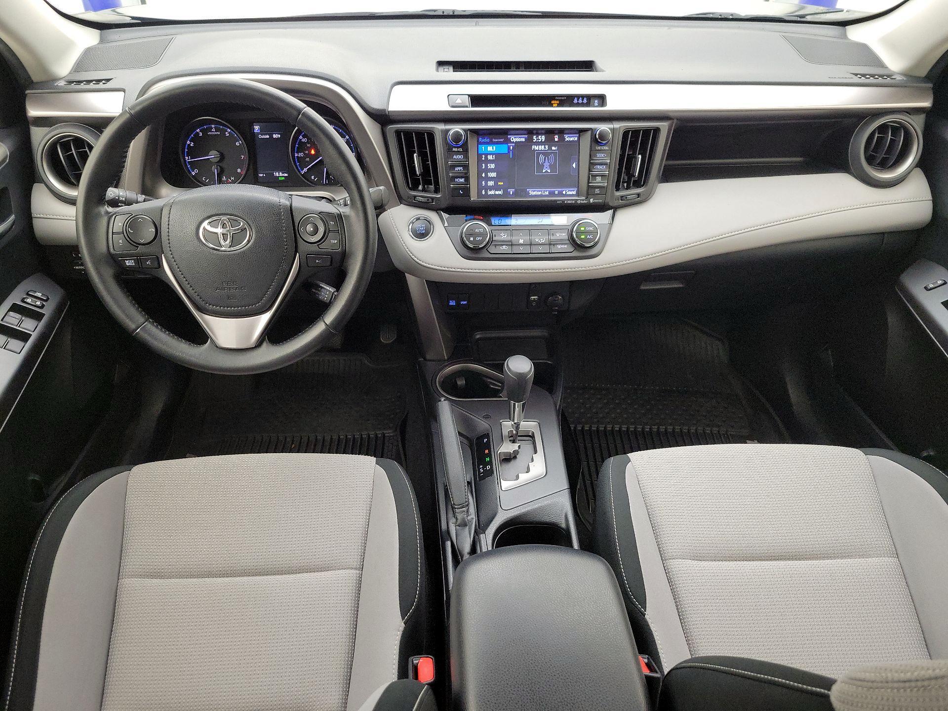 Thumbnail: 2018 Toyota RAV4 - 9