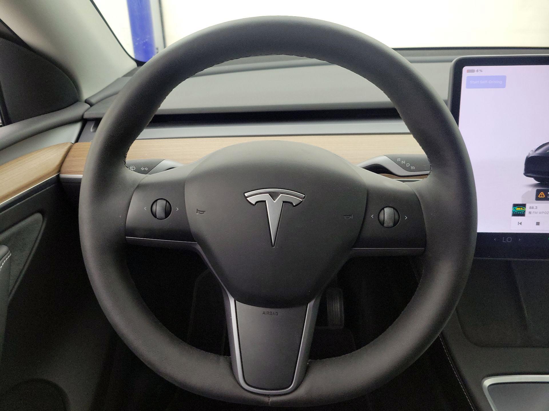 Thumbnail: 2023 Tesla Model Y - 10