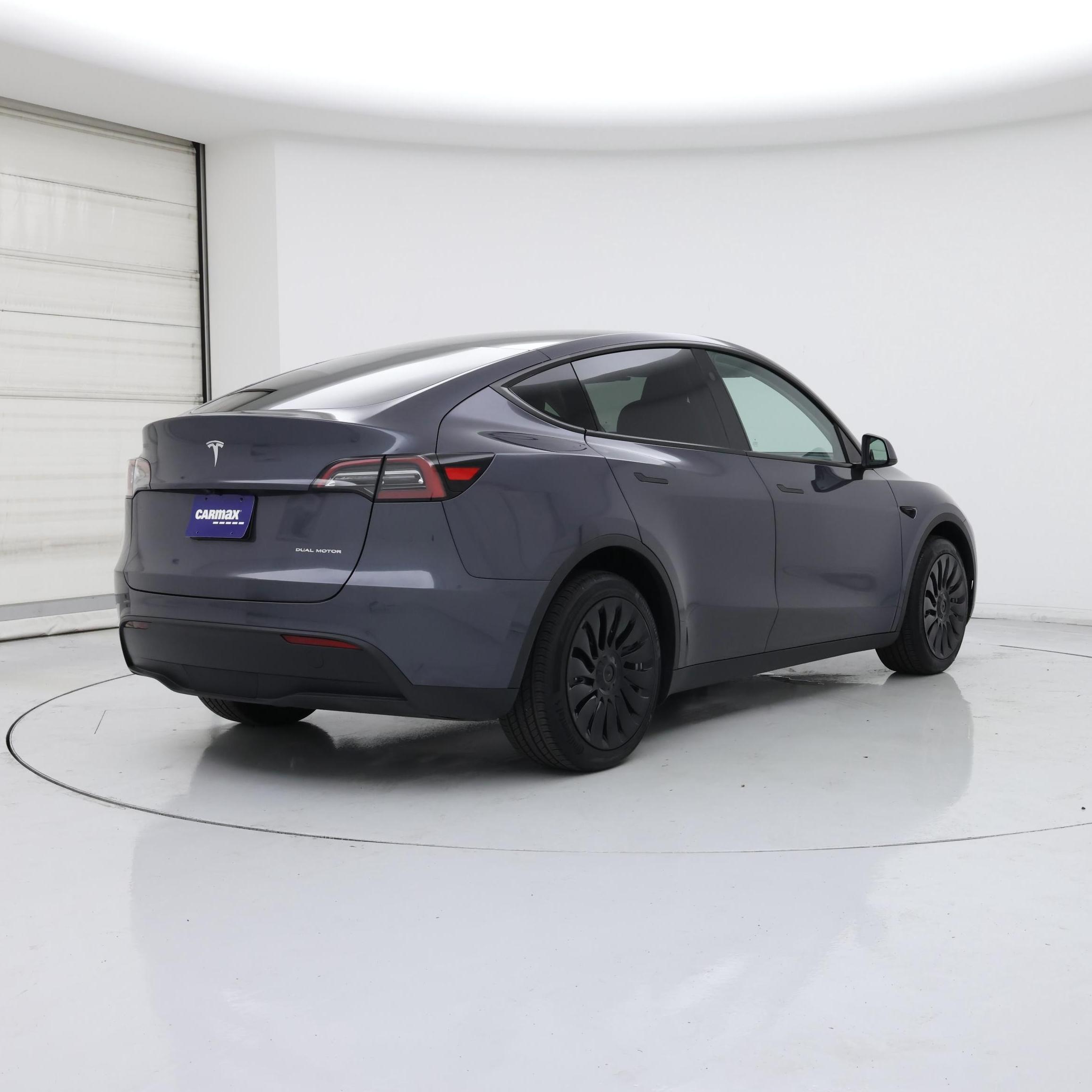 Thumbnail: 2023 Tesla Model Y - 8