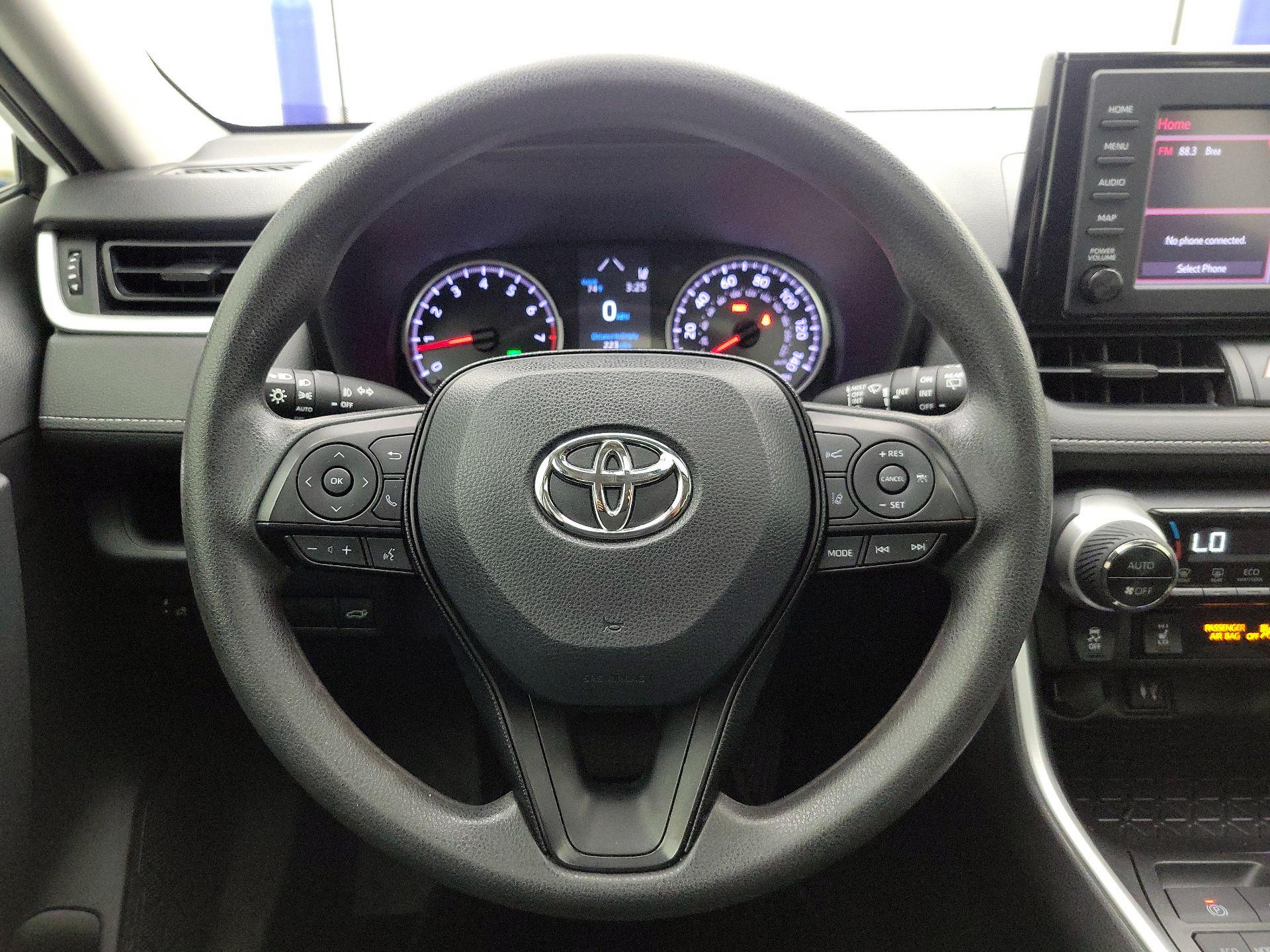 Thumbnail: 2019 Toyota RAV4 - 10