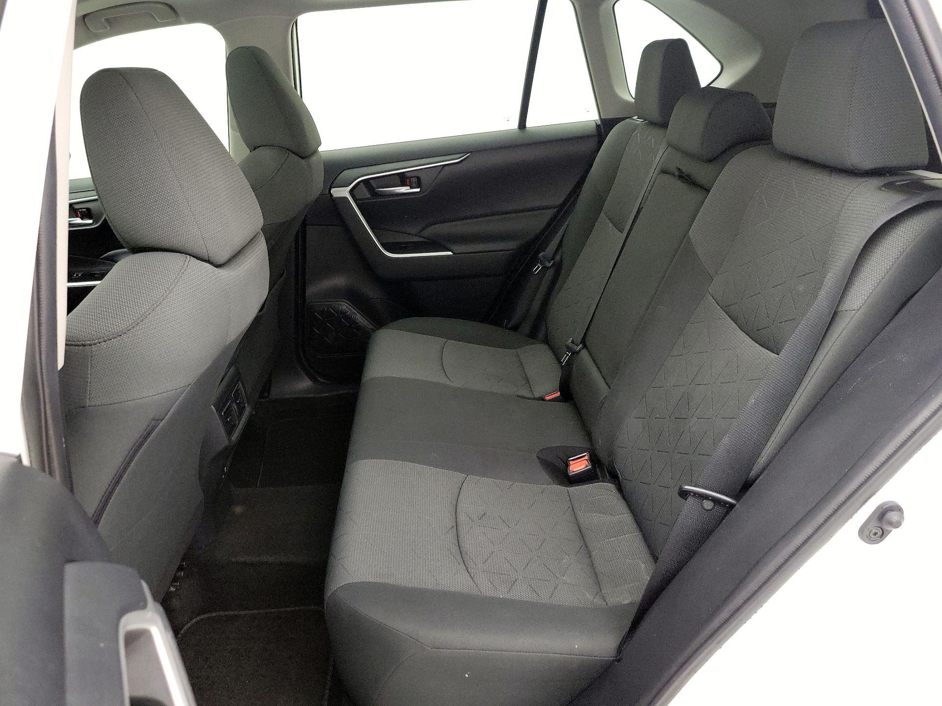 Thumbnail: 2019 Toyota RAV4 - 20