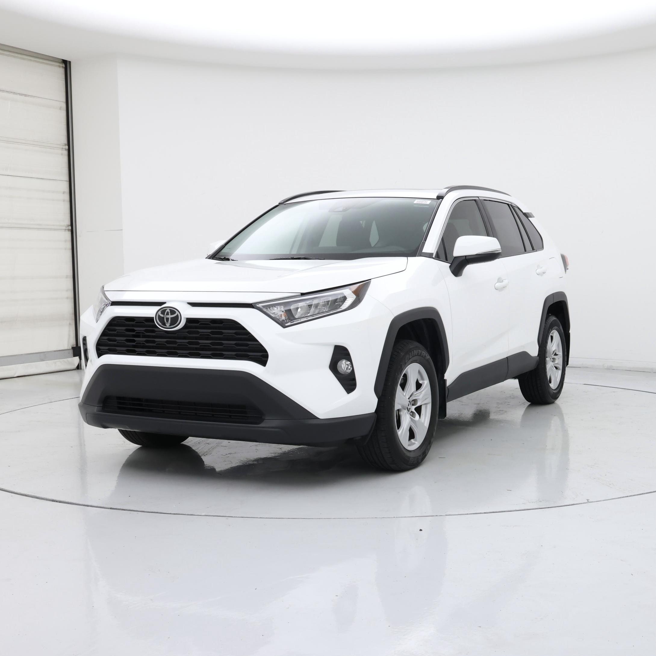 Thumbnail: 2019 Toyota RAV4 - 4