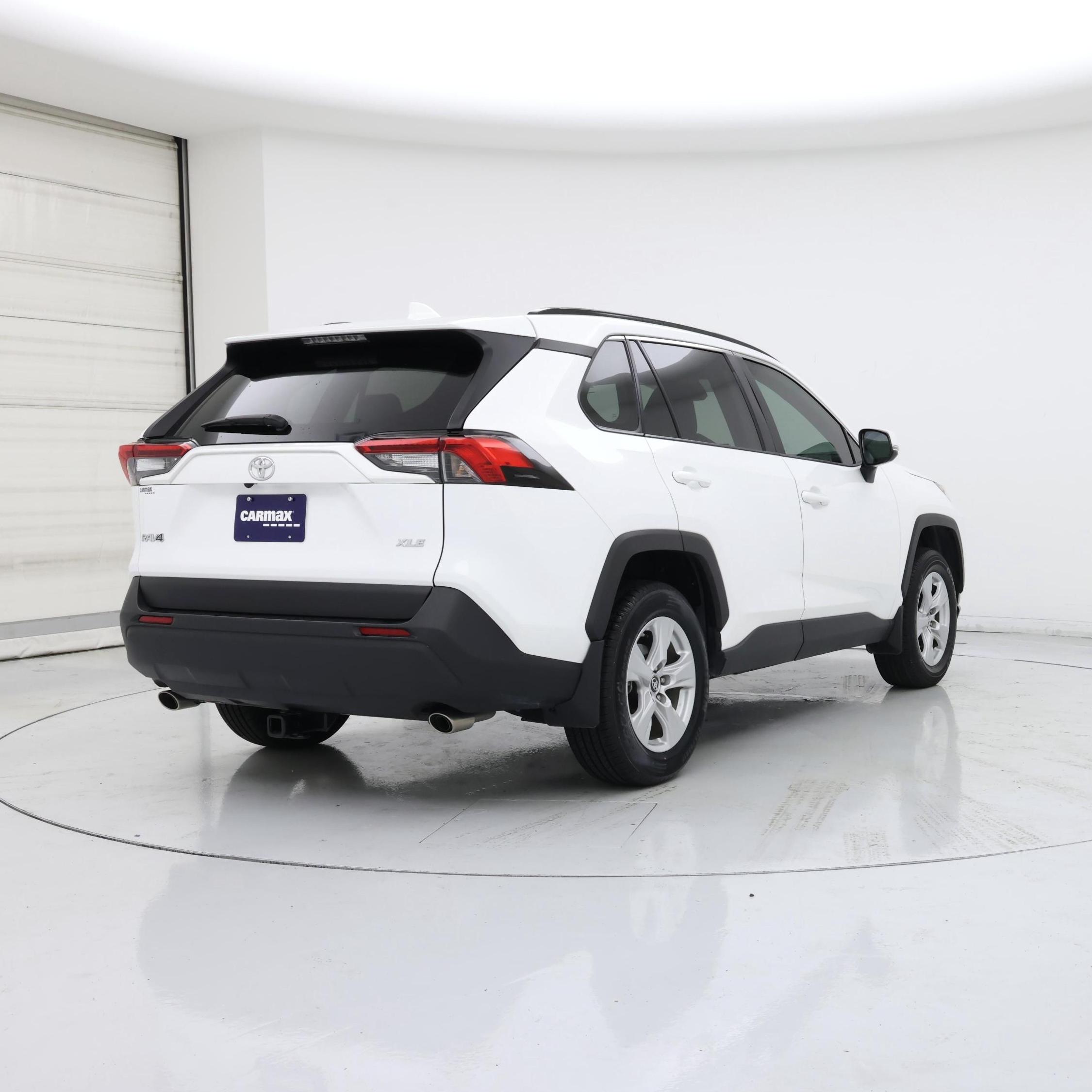 Thumbnail: 2019 Toyota RAV4 - 8