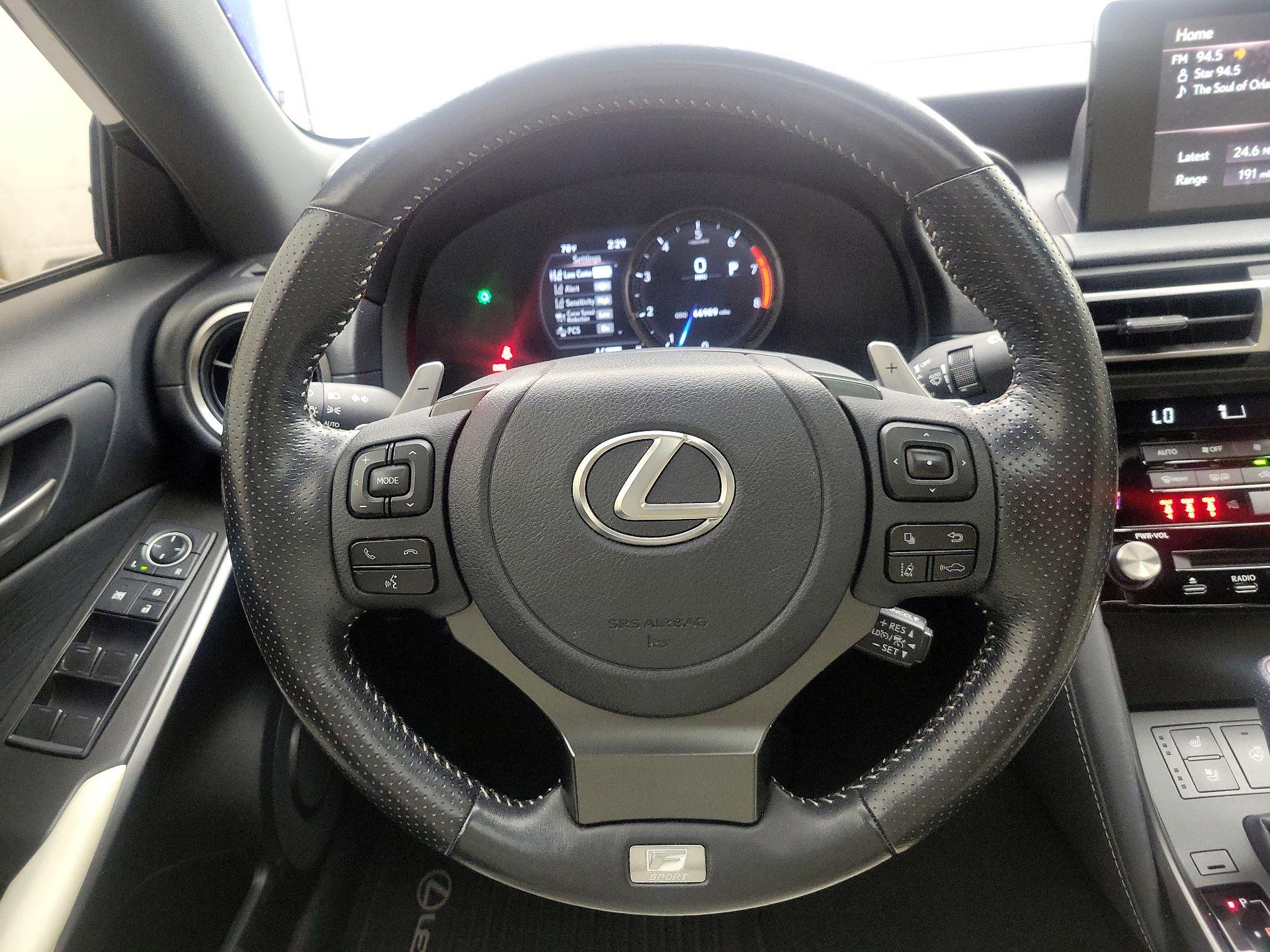 Thumbnail: 2022 Lexus IS - 10