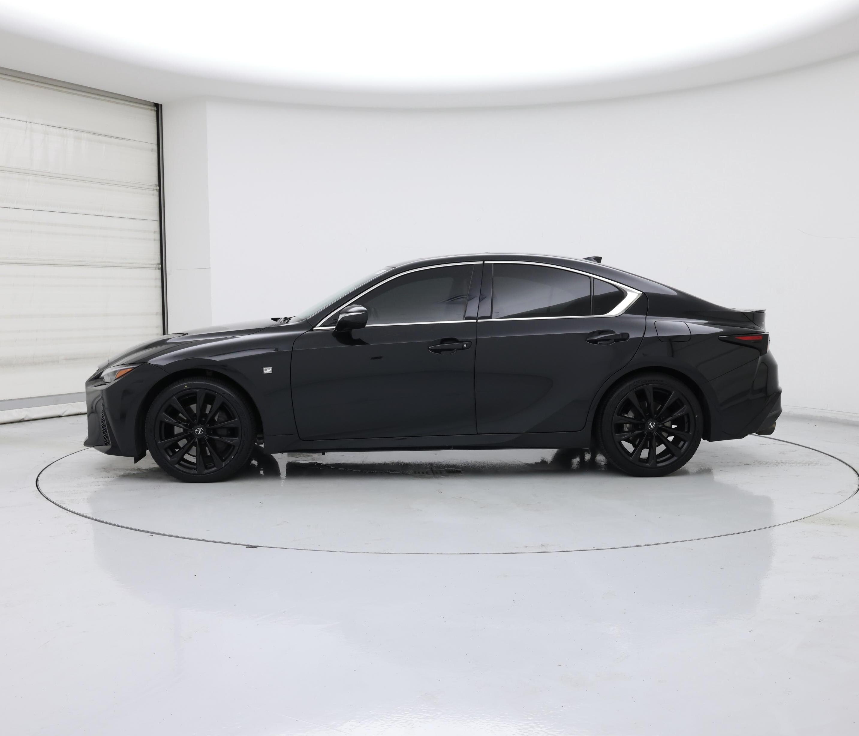 Thumbnail: 2022 Lexus IS - 3