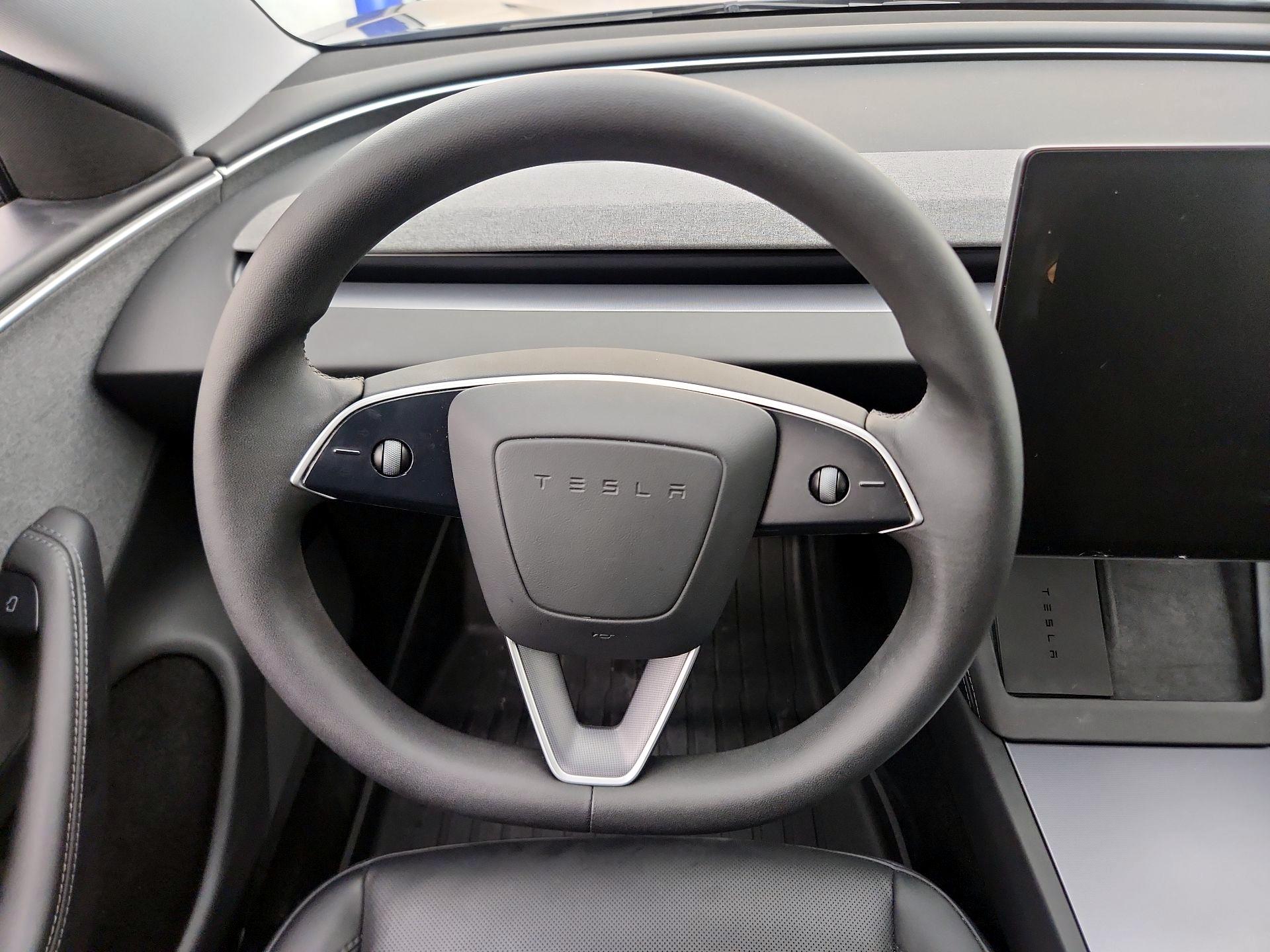 Thumbnail: 2024 Tesla Model 3 - 10
