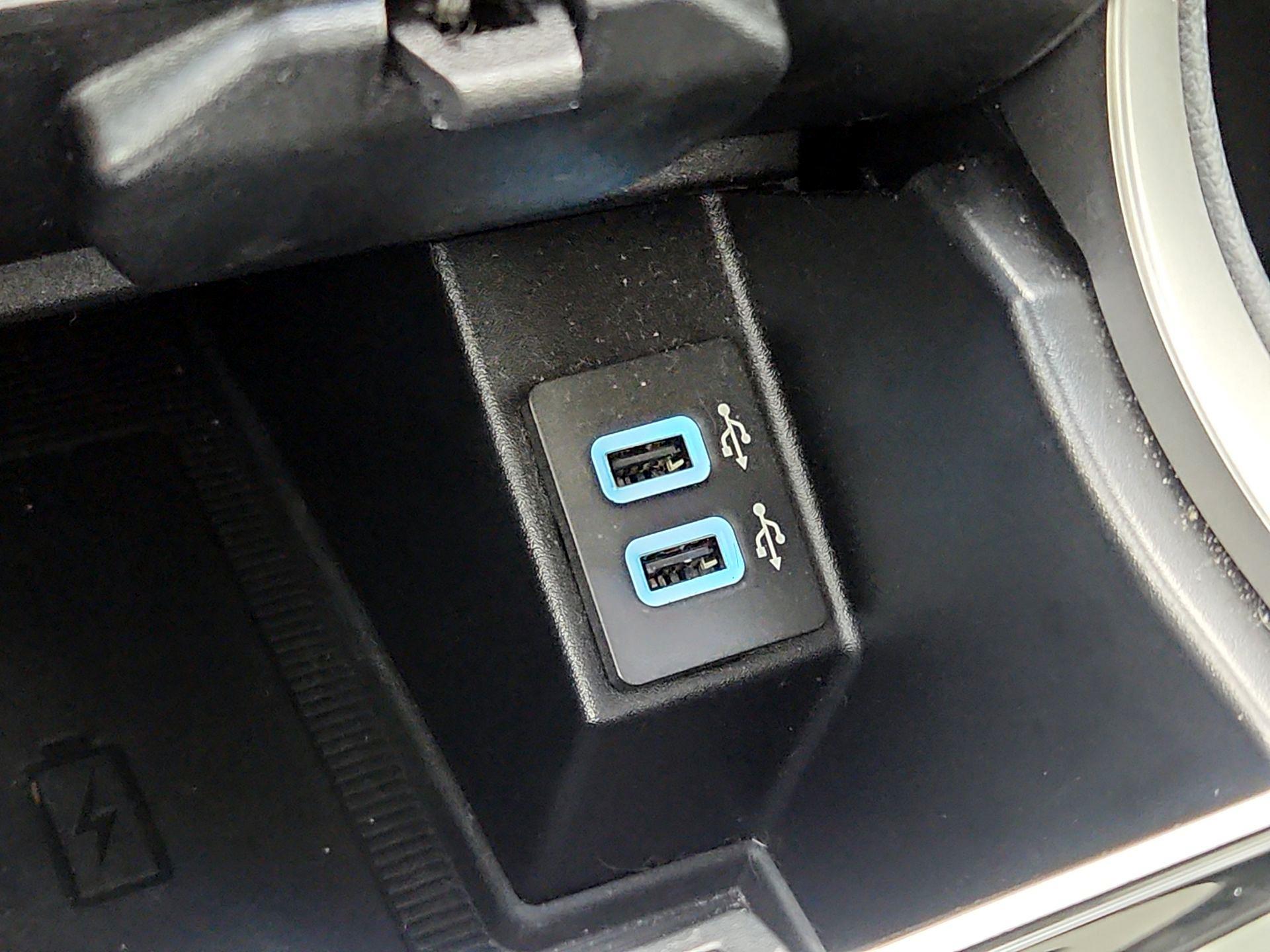 Thumbnail: 2019 Ford Edge - 18