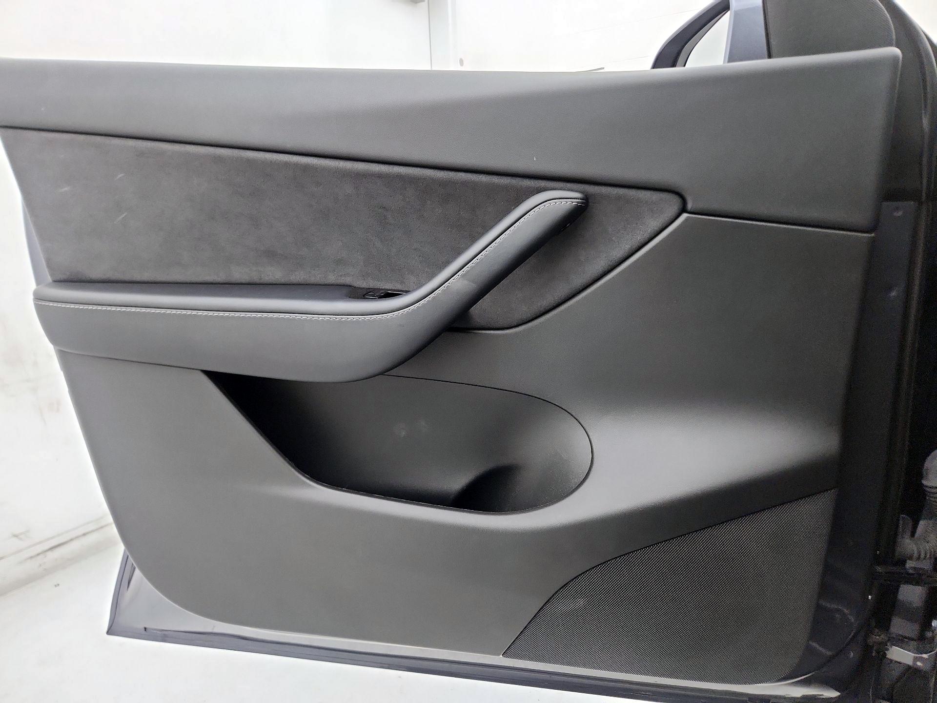 Thumbnail: 2021 Tesla Model Y - 12