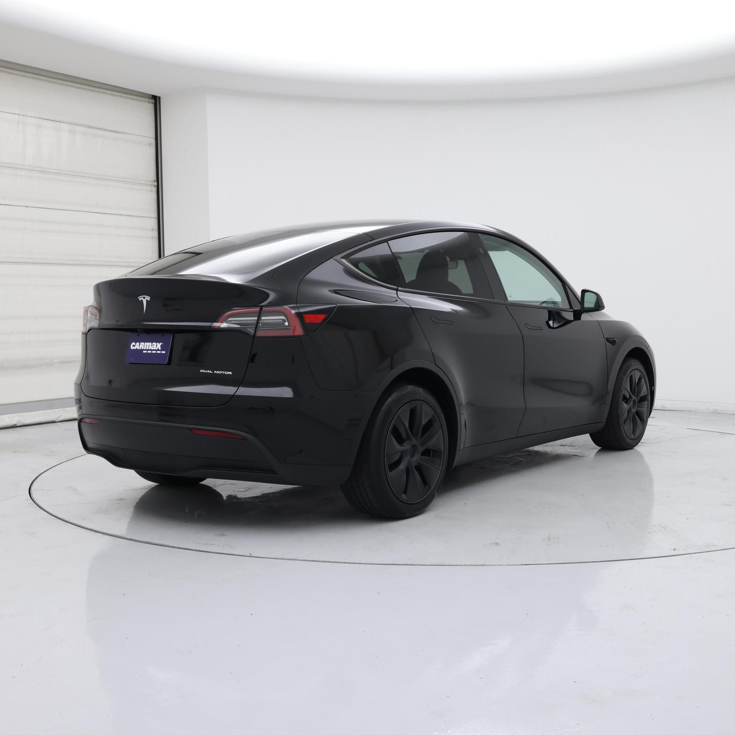 Thumbnail: 2024 Tesla Model Y - 8