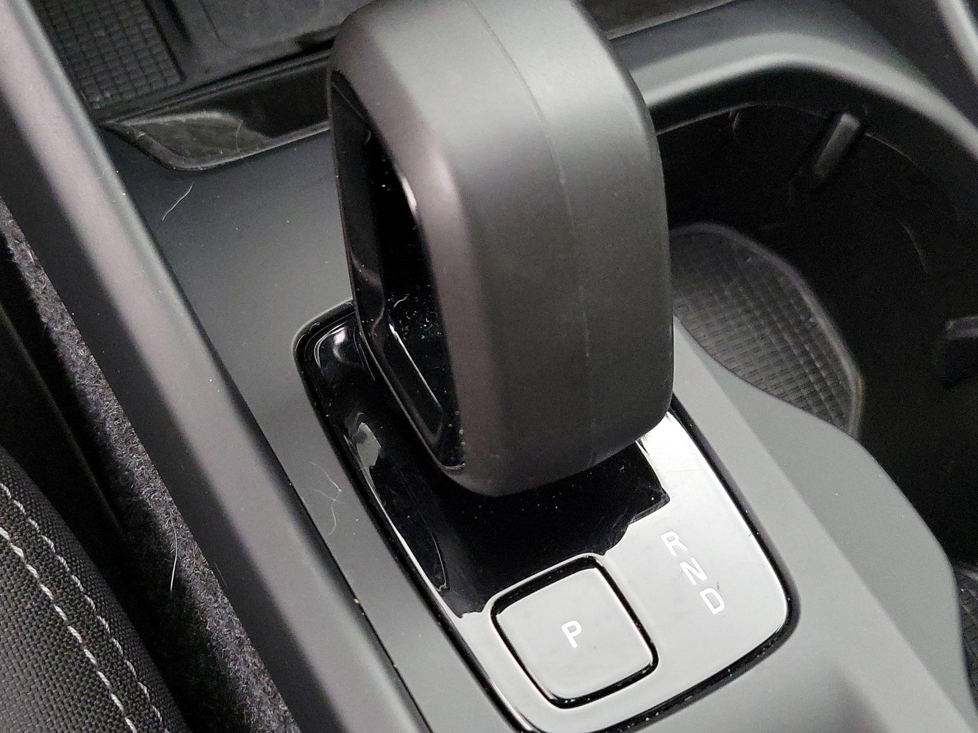 Thumbnail: 2024 Volvo XC40 - 17