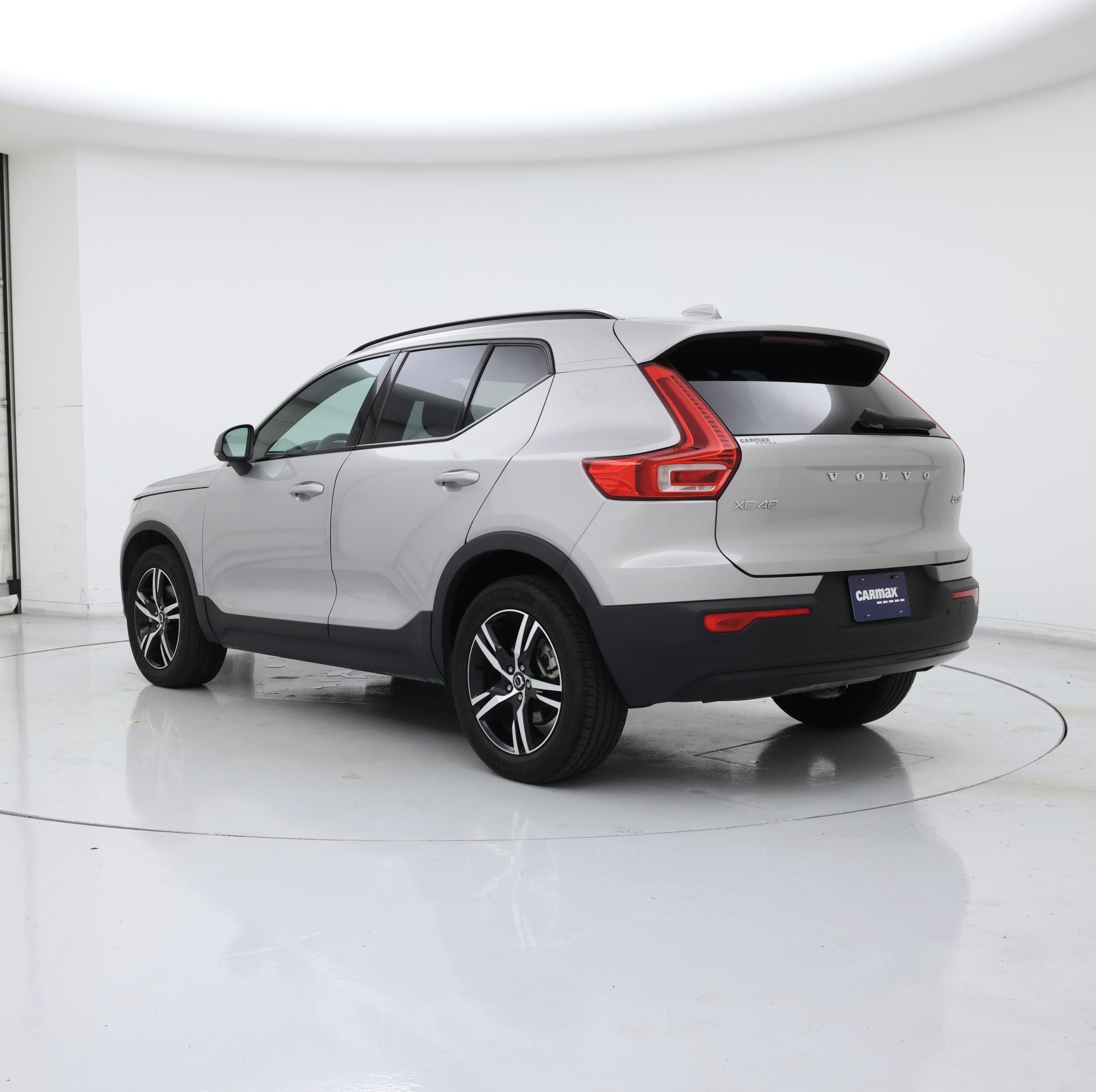 Thumbnail: 2024 Volvo XC40 - 2