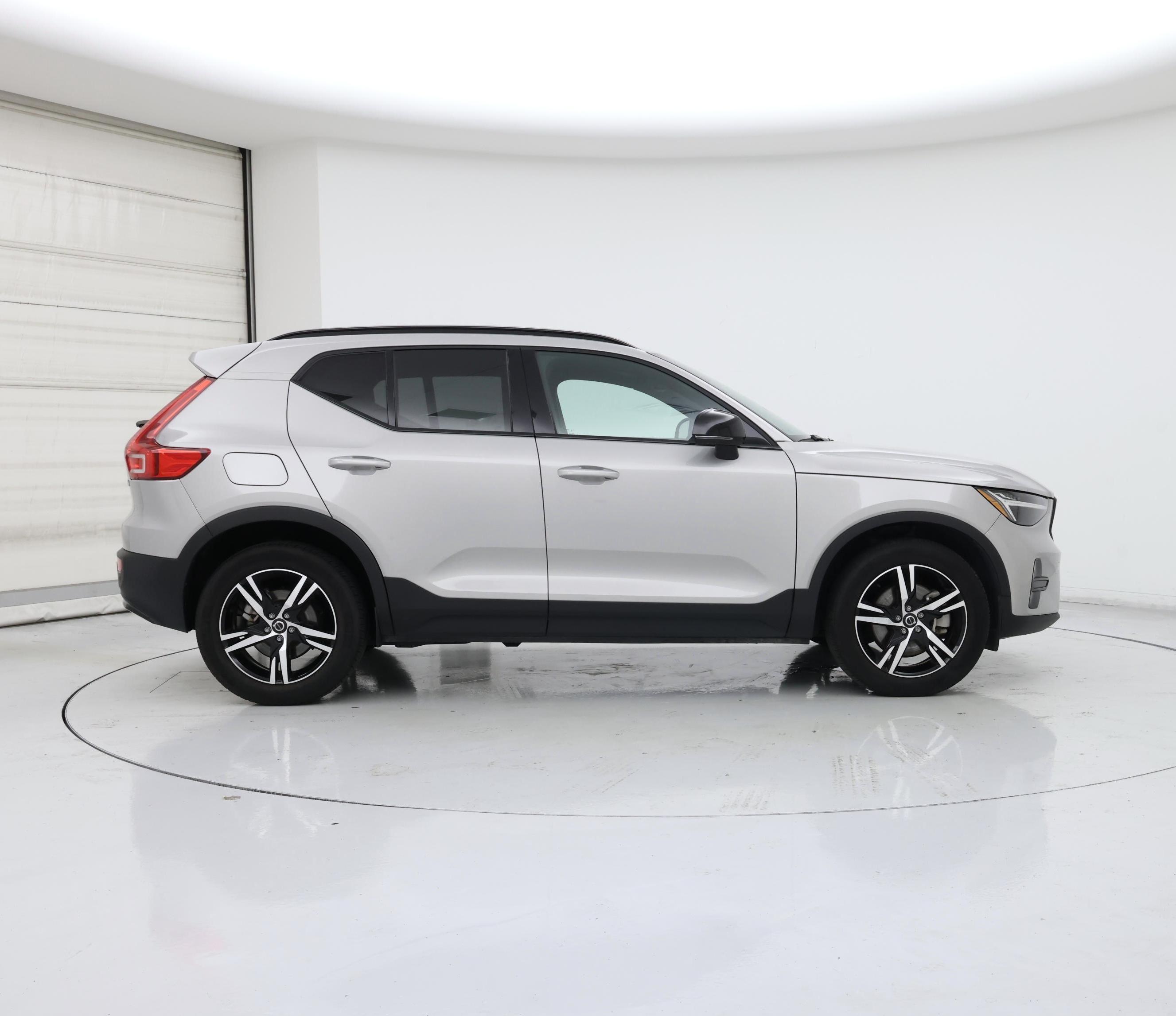 Thumbnail: 2024 Volvo XC40 - 7