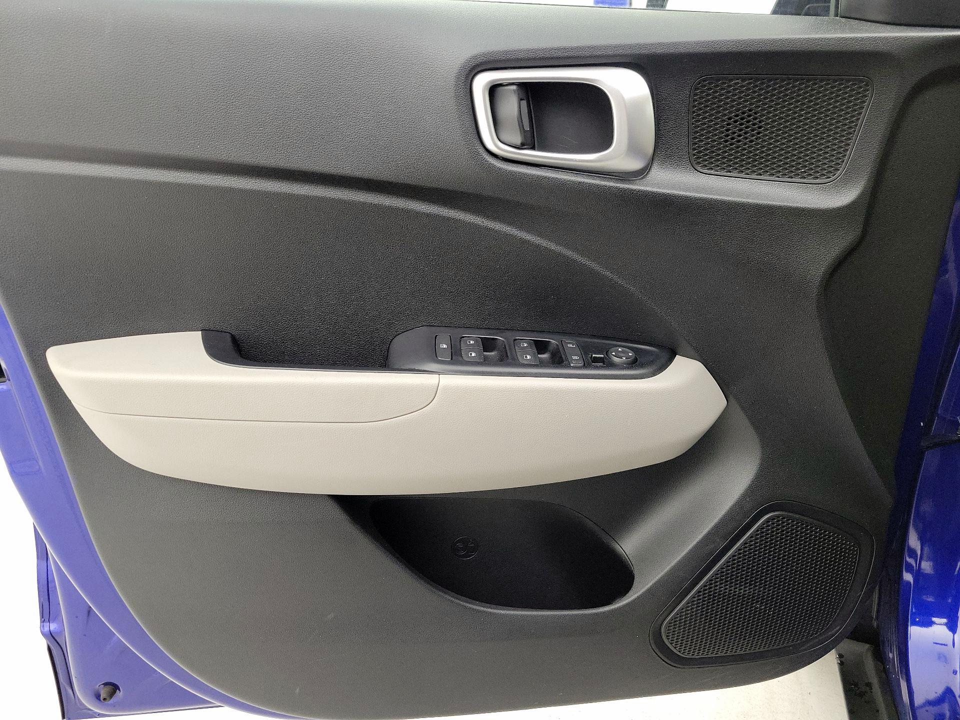 Thumbnail: 2020 Hyundai Venue - 12