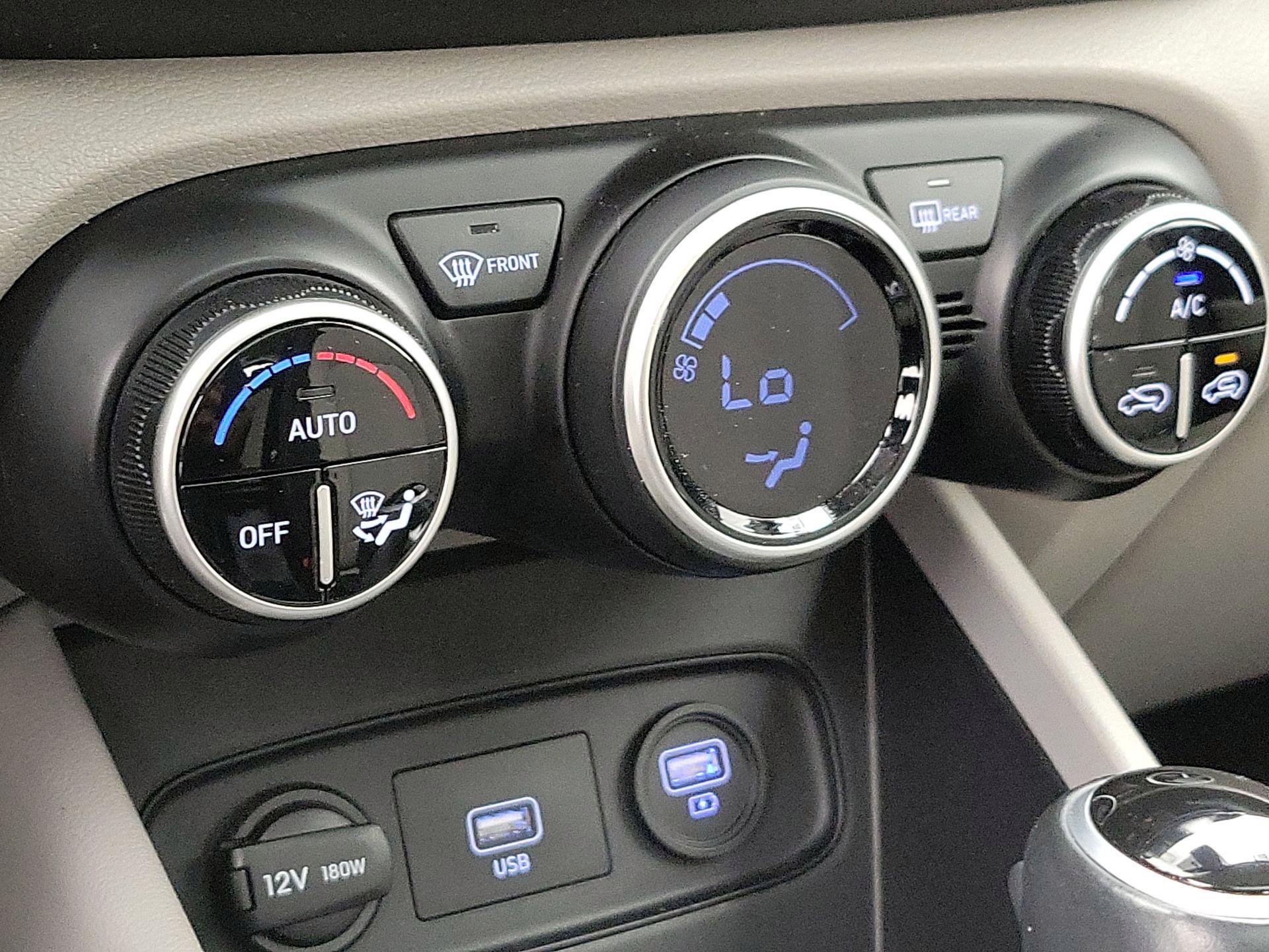 Thumbnail: 2020 Hyundai Venue - 16