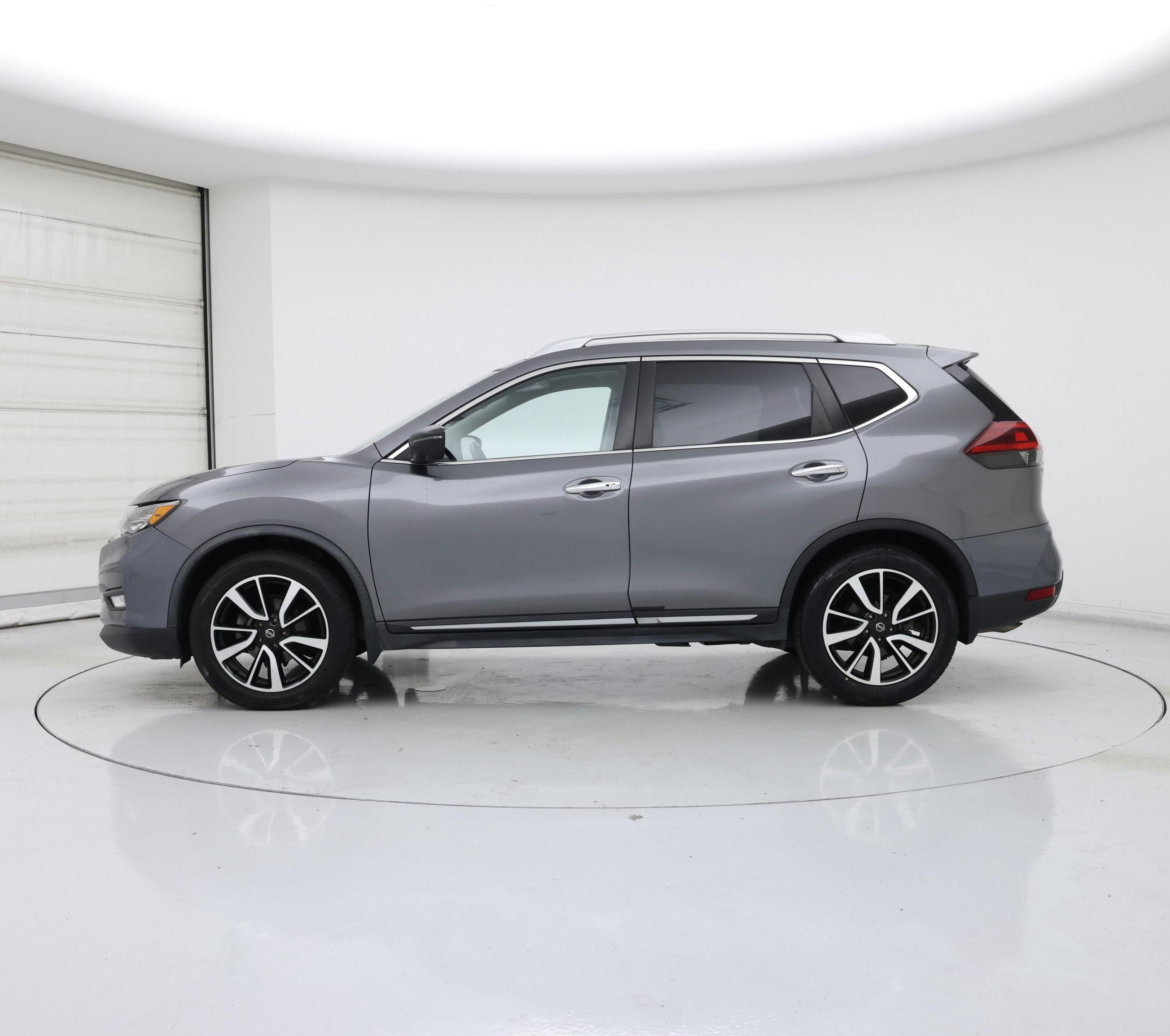 Thumbnail: 2018 Nissan Rogue - 3