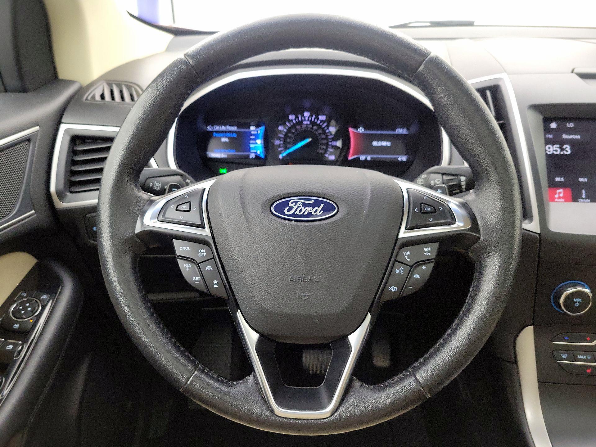 Thumbnail: 2019 Ford Edge - 10