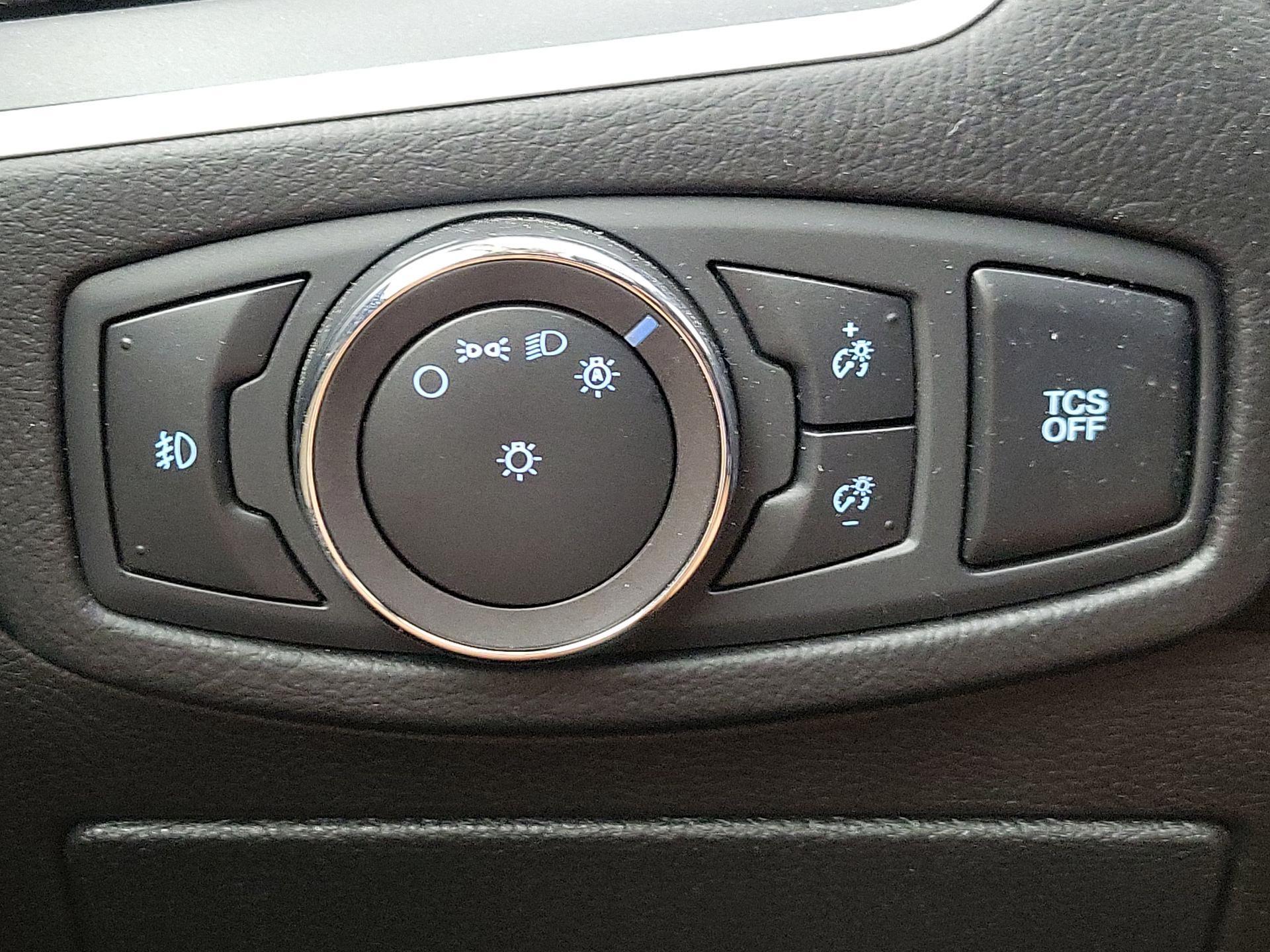 Thumbnail: 2019 Ford Edge - 13