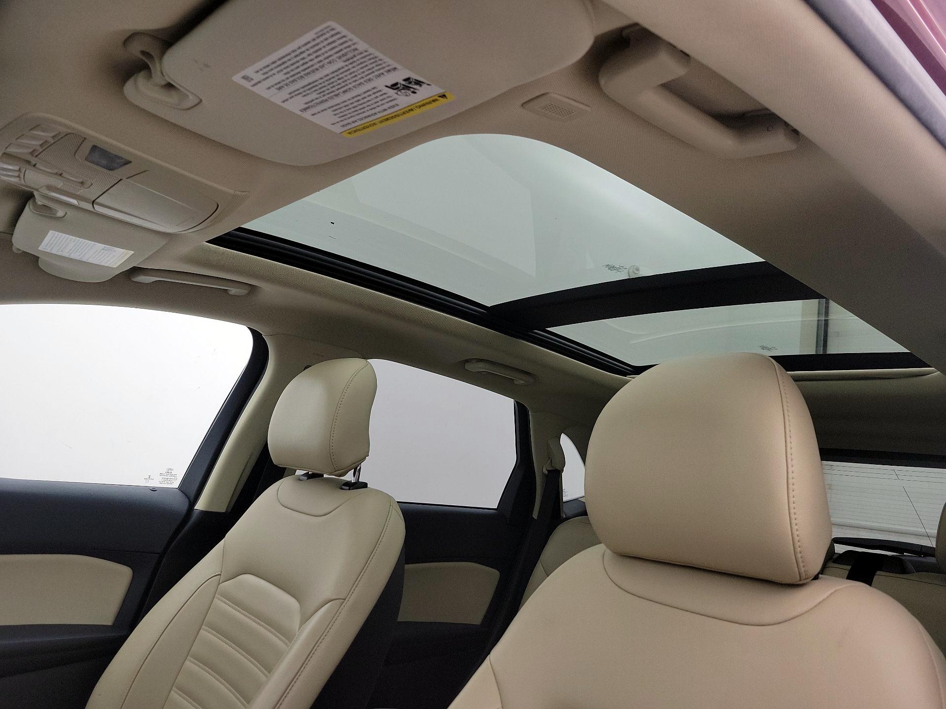 Thumbnail: 2019 Ford Edge - 20