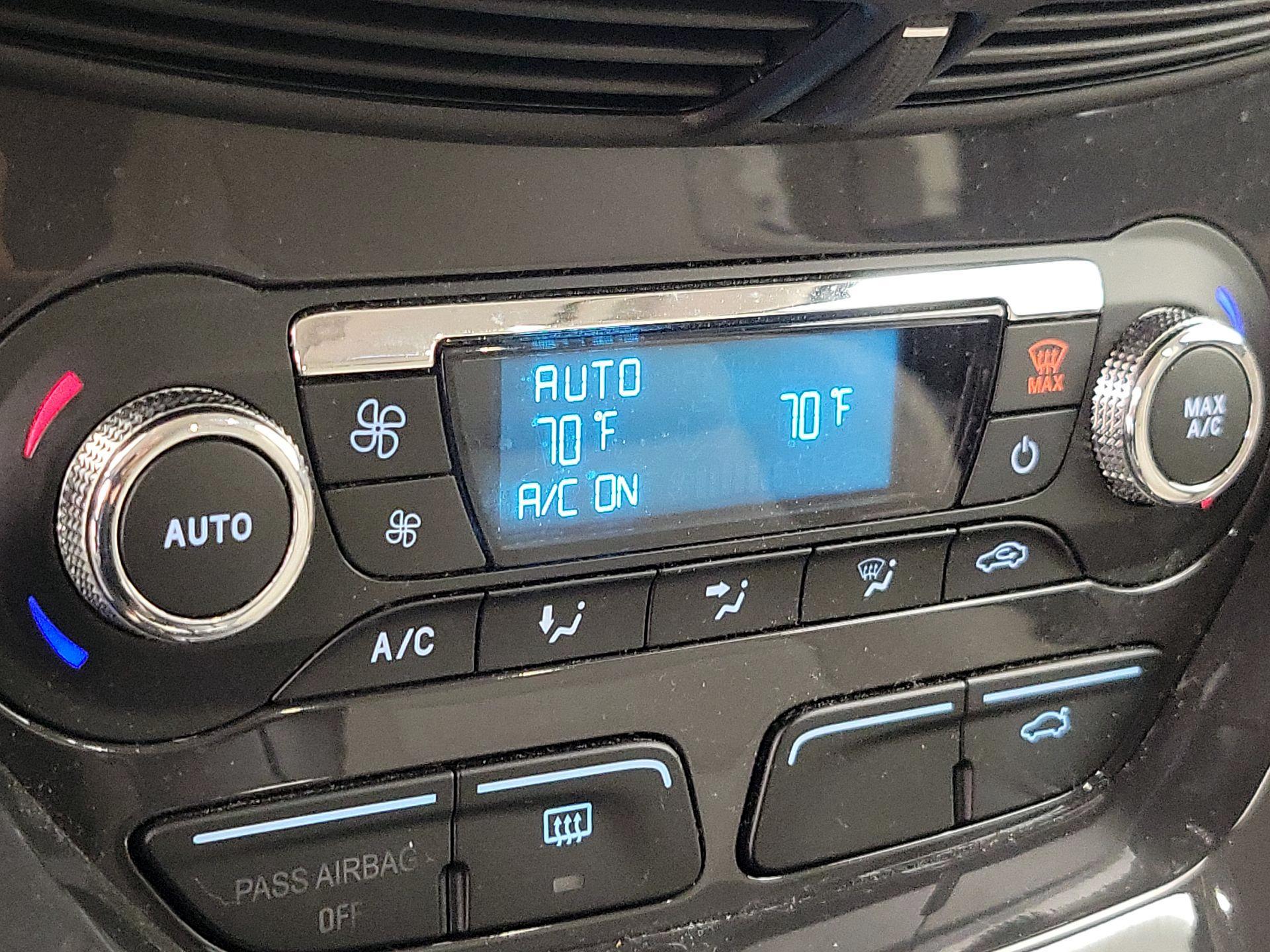 Thumbnail: 2014 Ford Escape - 16