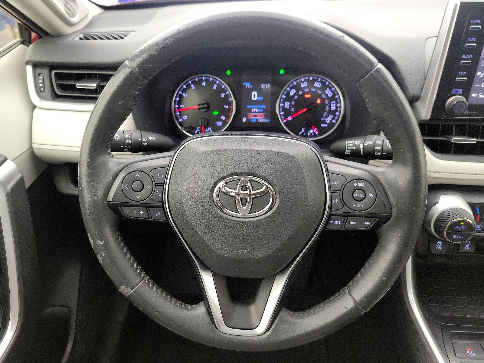 2021 Toyota RAV4 XLE Premium - Photo 11