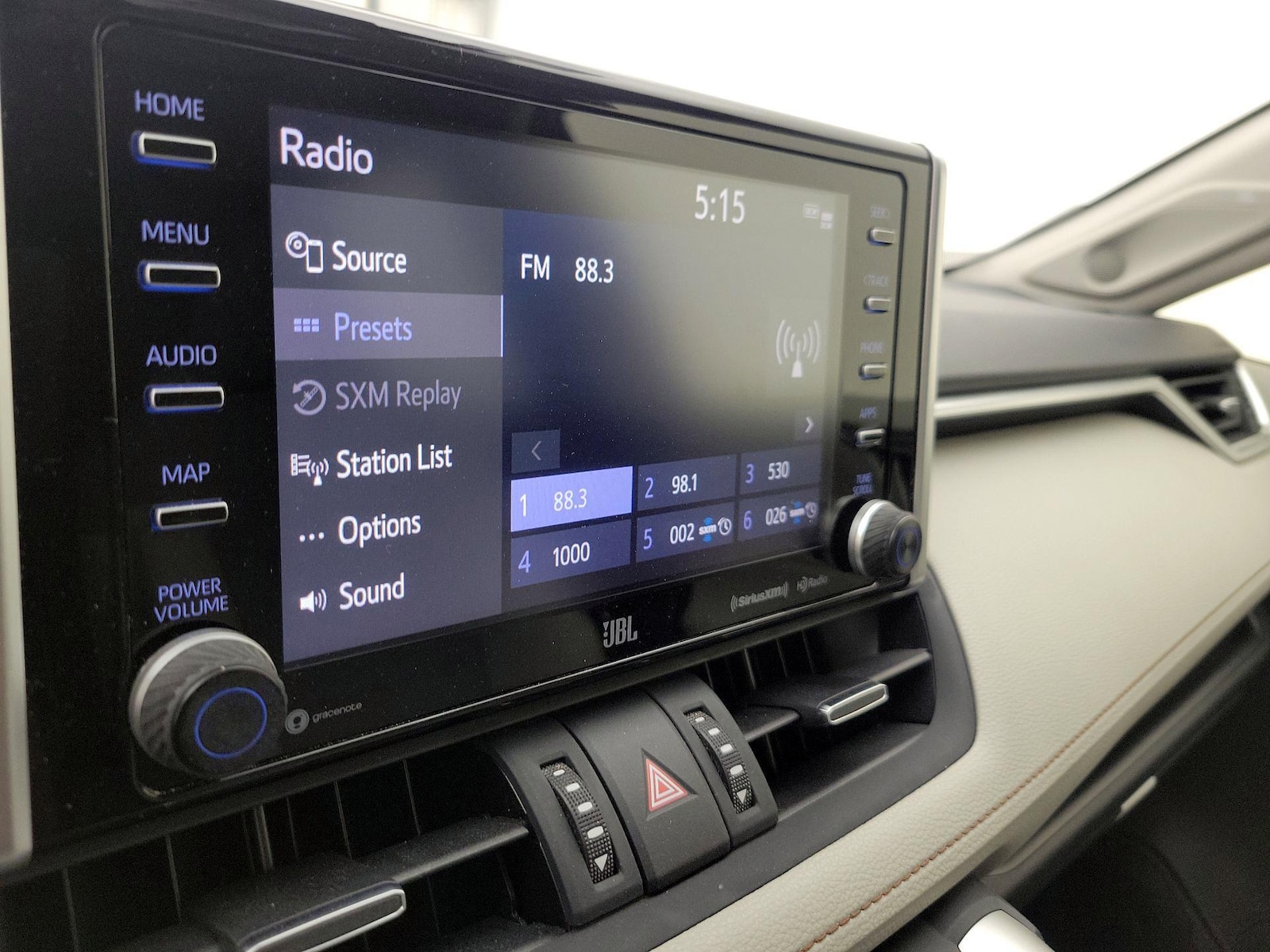 2021 Toyota RAV4 XLE Premium - Photo 16