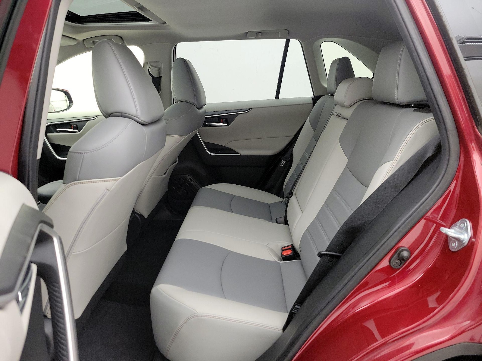 2021 Toyota RAV4 XLE Premium - Photo 21