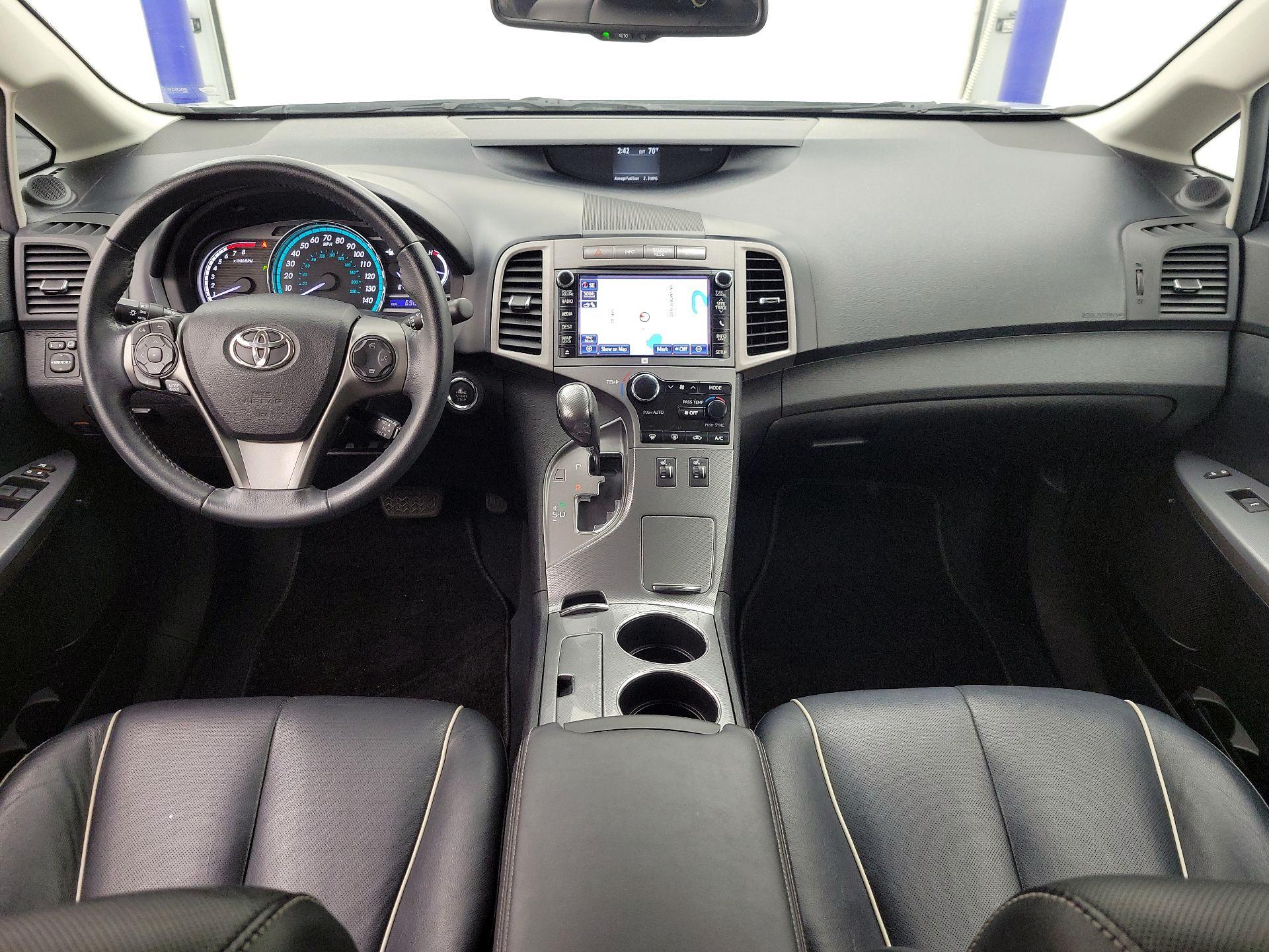 Thumbnail: 2014 Toyota Venza - 9