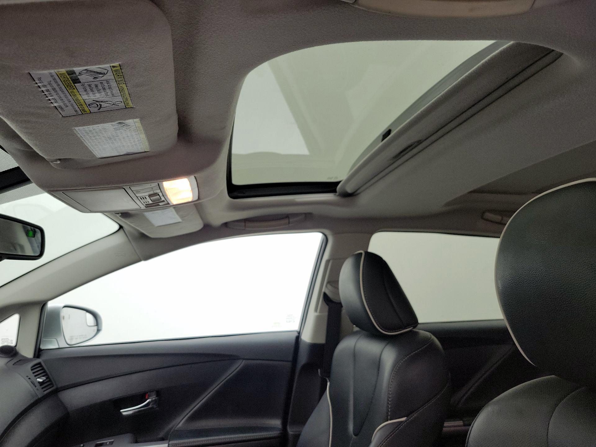 Thumbnail: 2014 Toyota Venza - 20