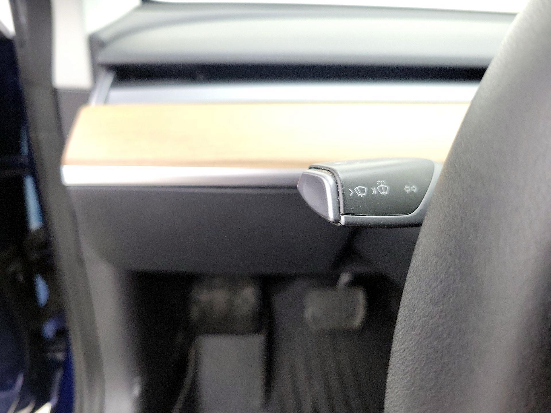 Thumbnail: 2020 Tesla Model 3 - 13