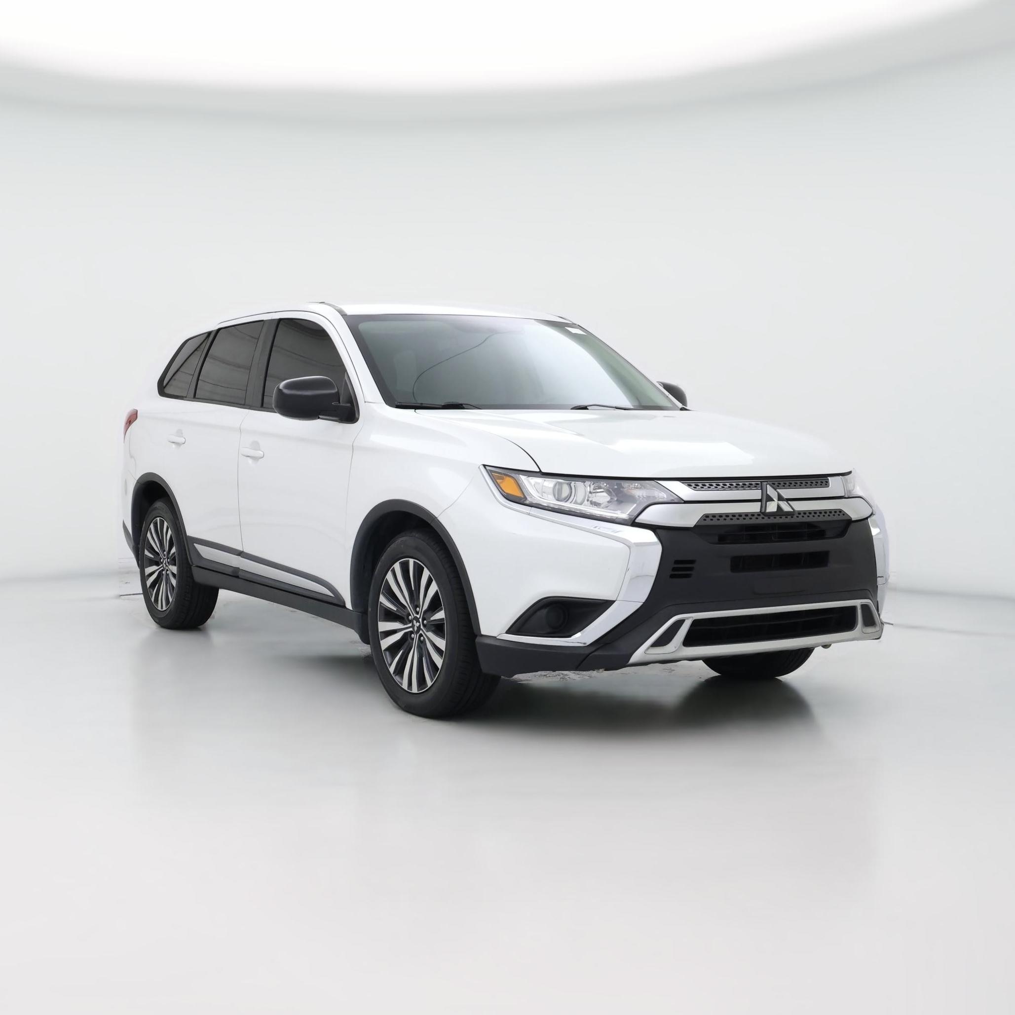 Thumbnail: 2020 Mitsubishi Outlander - 1