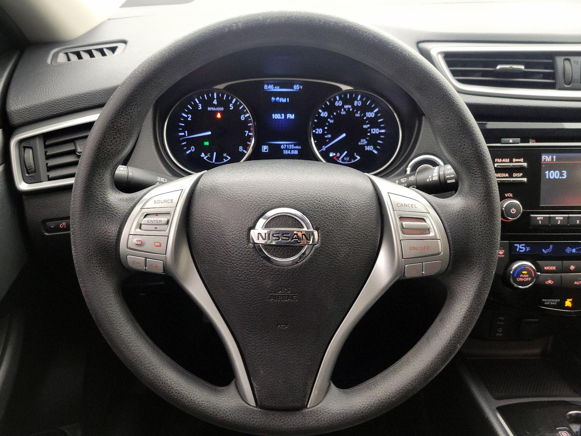 Thumbnail: 2016 Nissan Rogue - 10