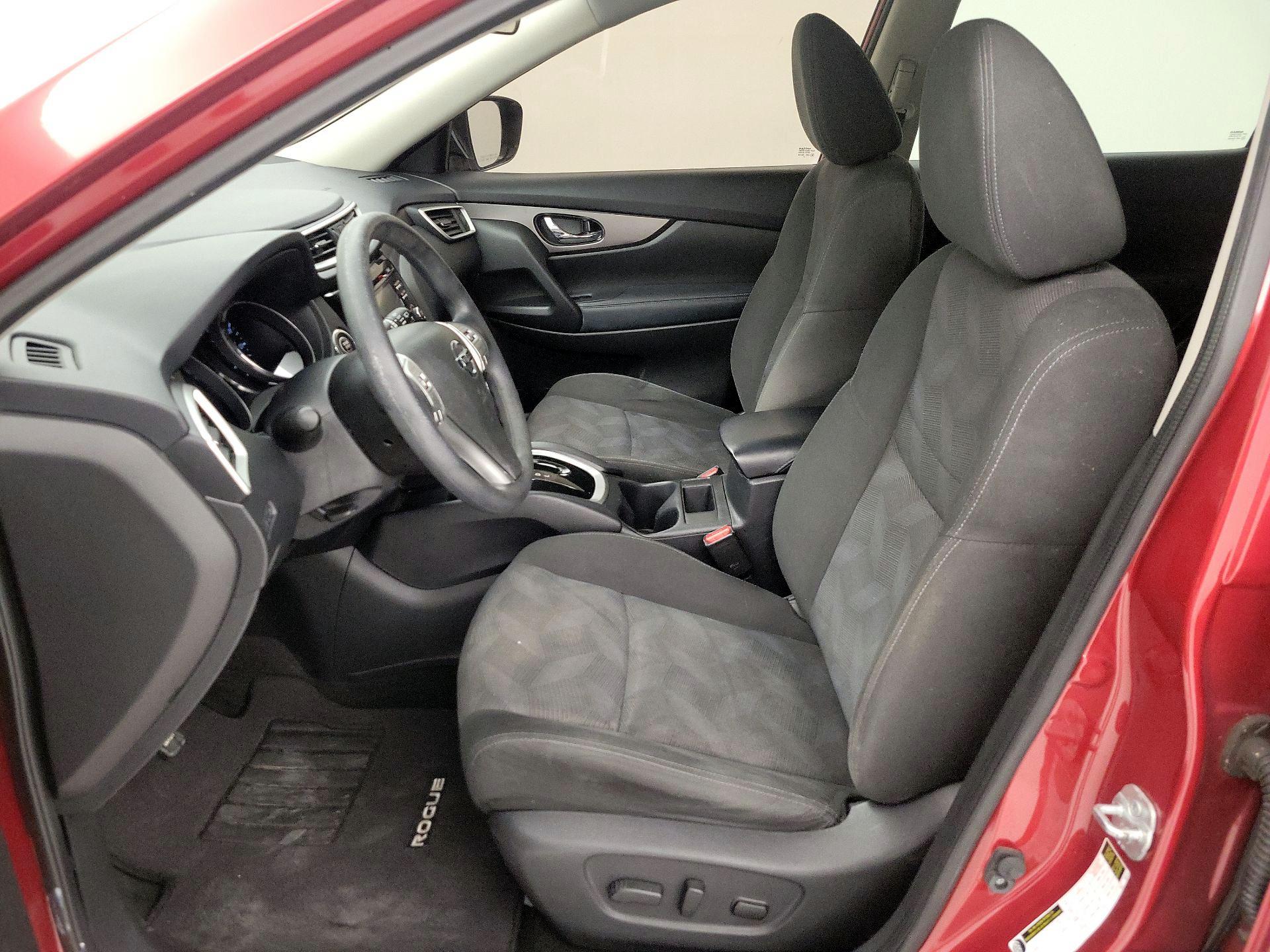 Thumbnail: 2016 Nissan Rogue - 11