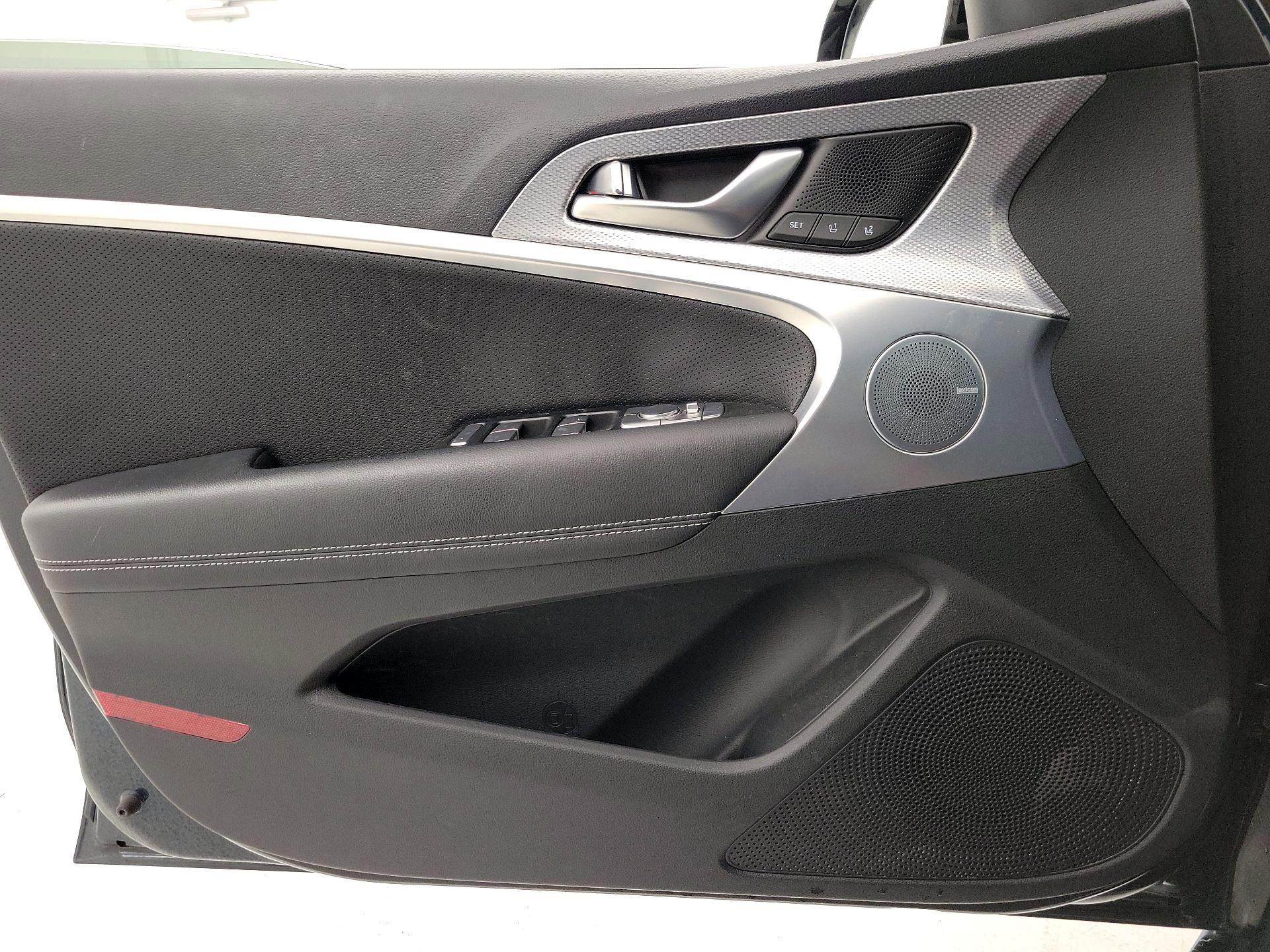 Thumbnail: 2022 Genesis G70 - 12