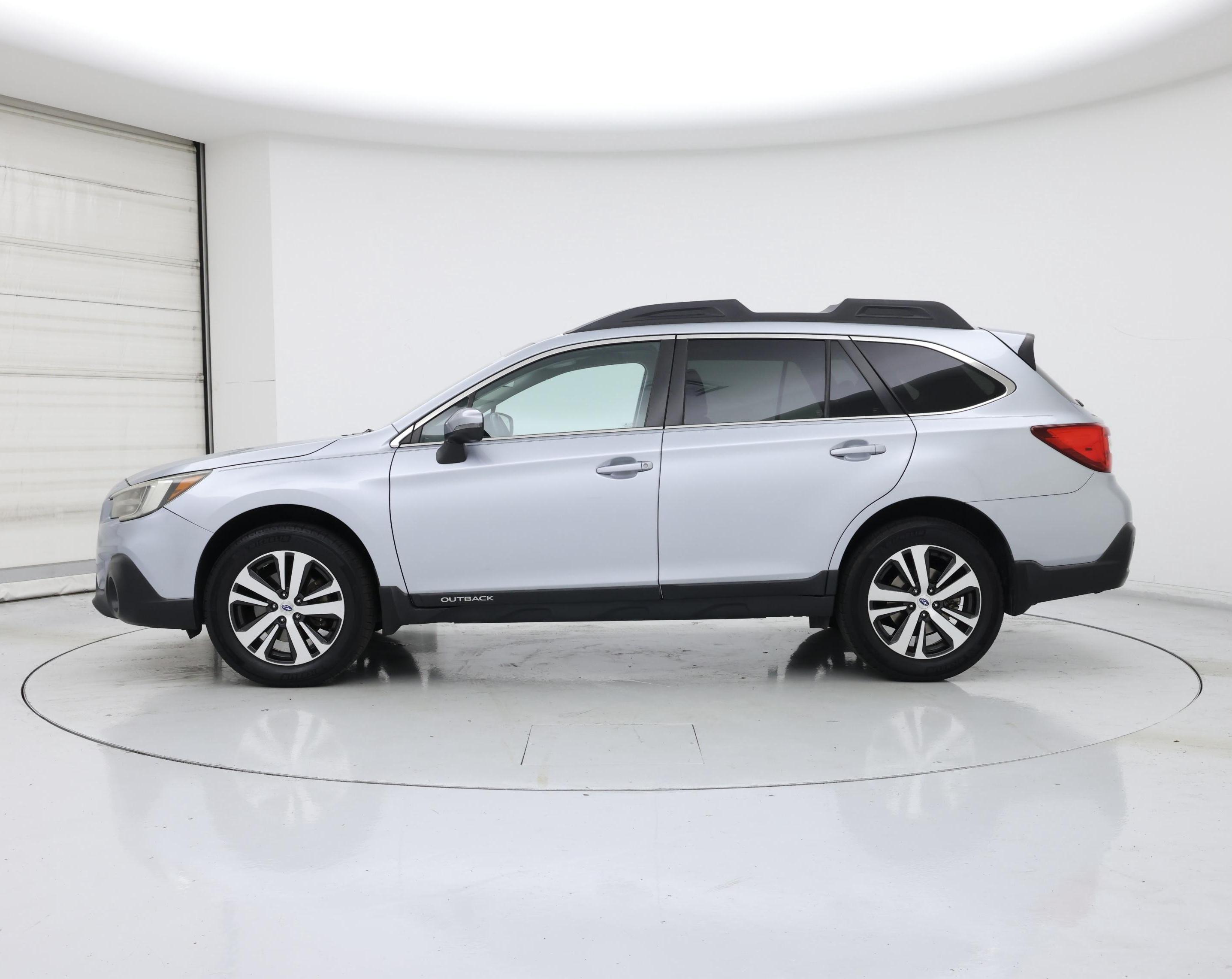 Thumbnail: 2018 Subaru Outback - 3