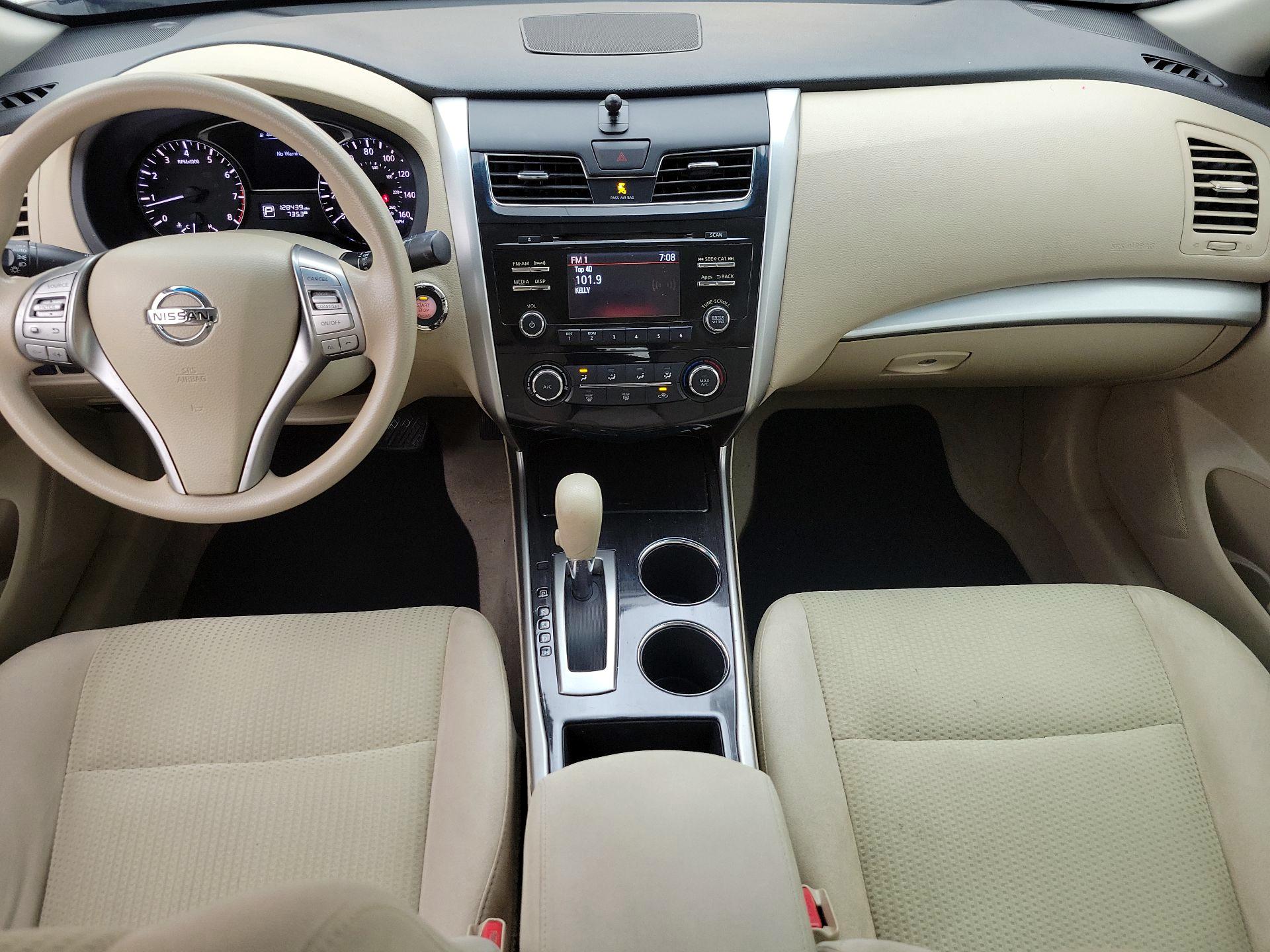 Thumbnail: 2014 Nissan Altima - 9