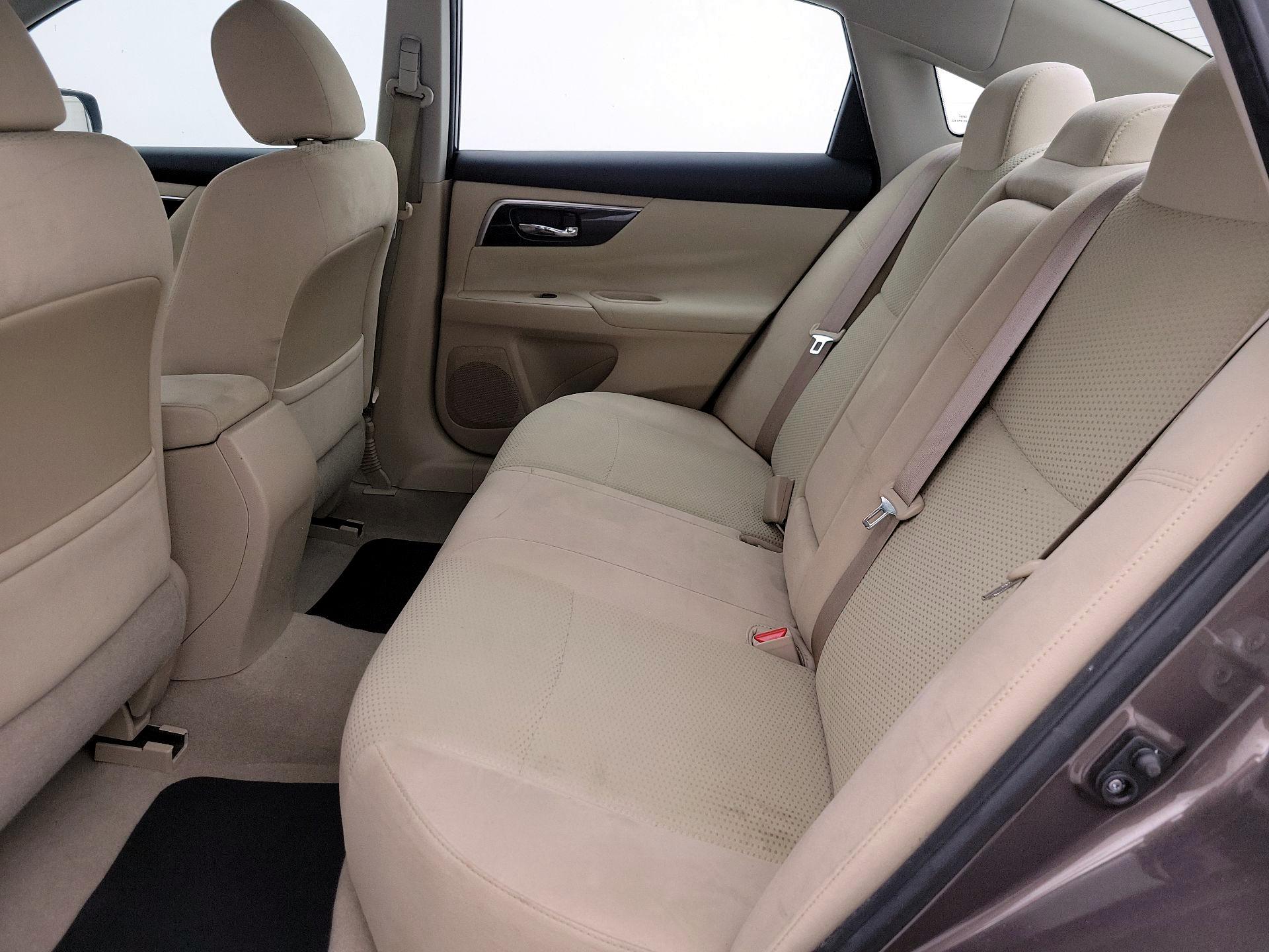 Thumbnail: 2014 Nissan Altima - 19