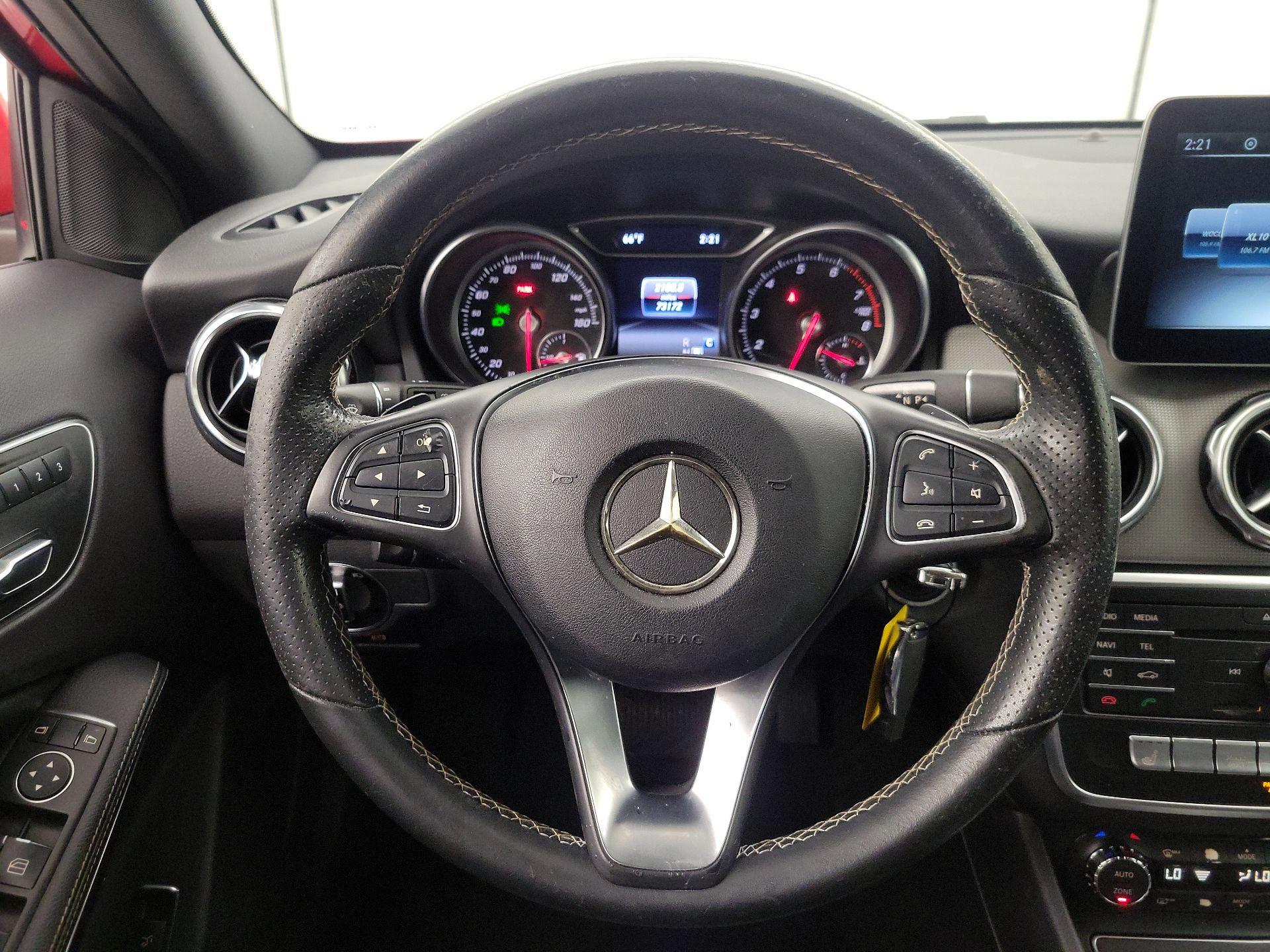 Thumbnail: 2018 Mercedes-Benz GLA - 10