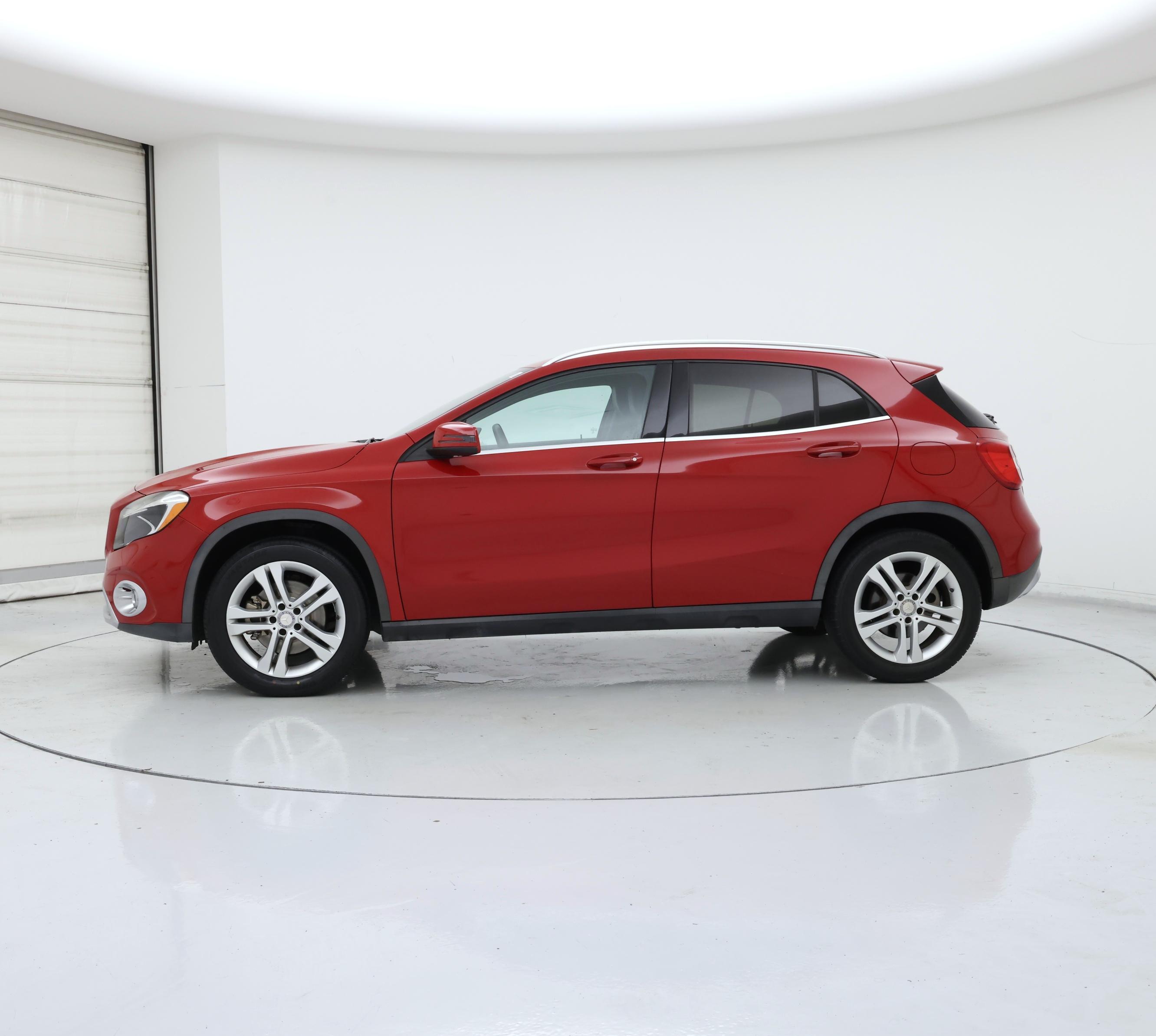 Thumbnail: 2018 Mercedes-Benz GLA - 3