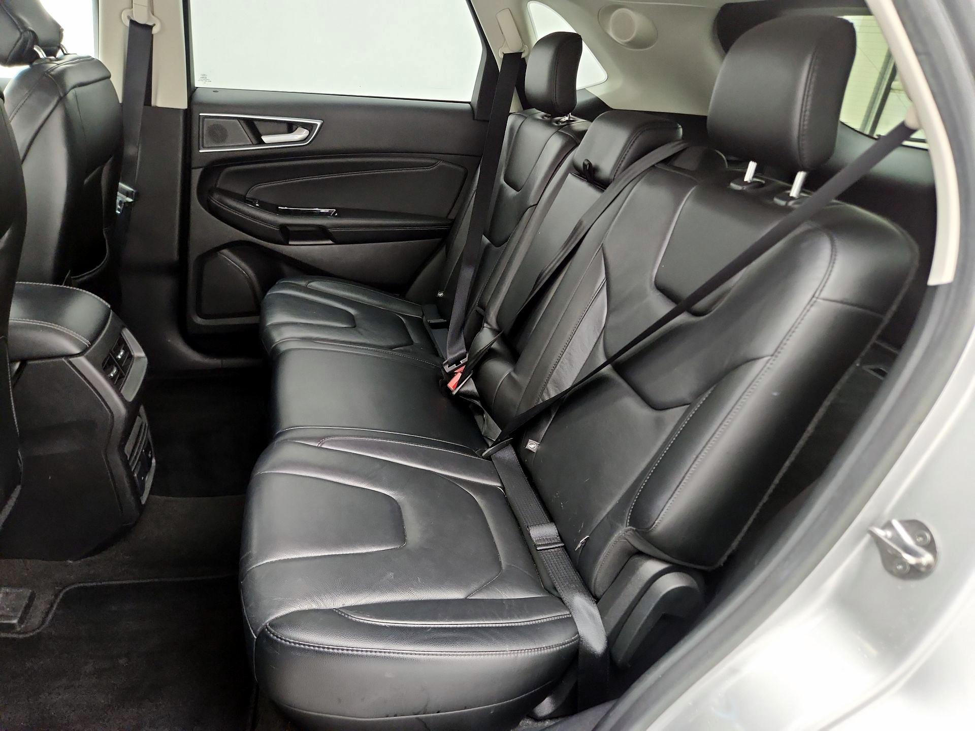 Thumbnail: 2019 Ford Edge - 19