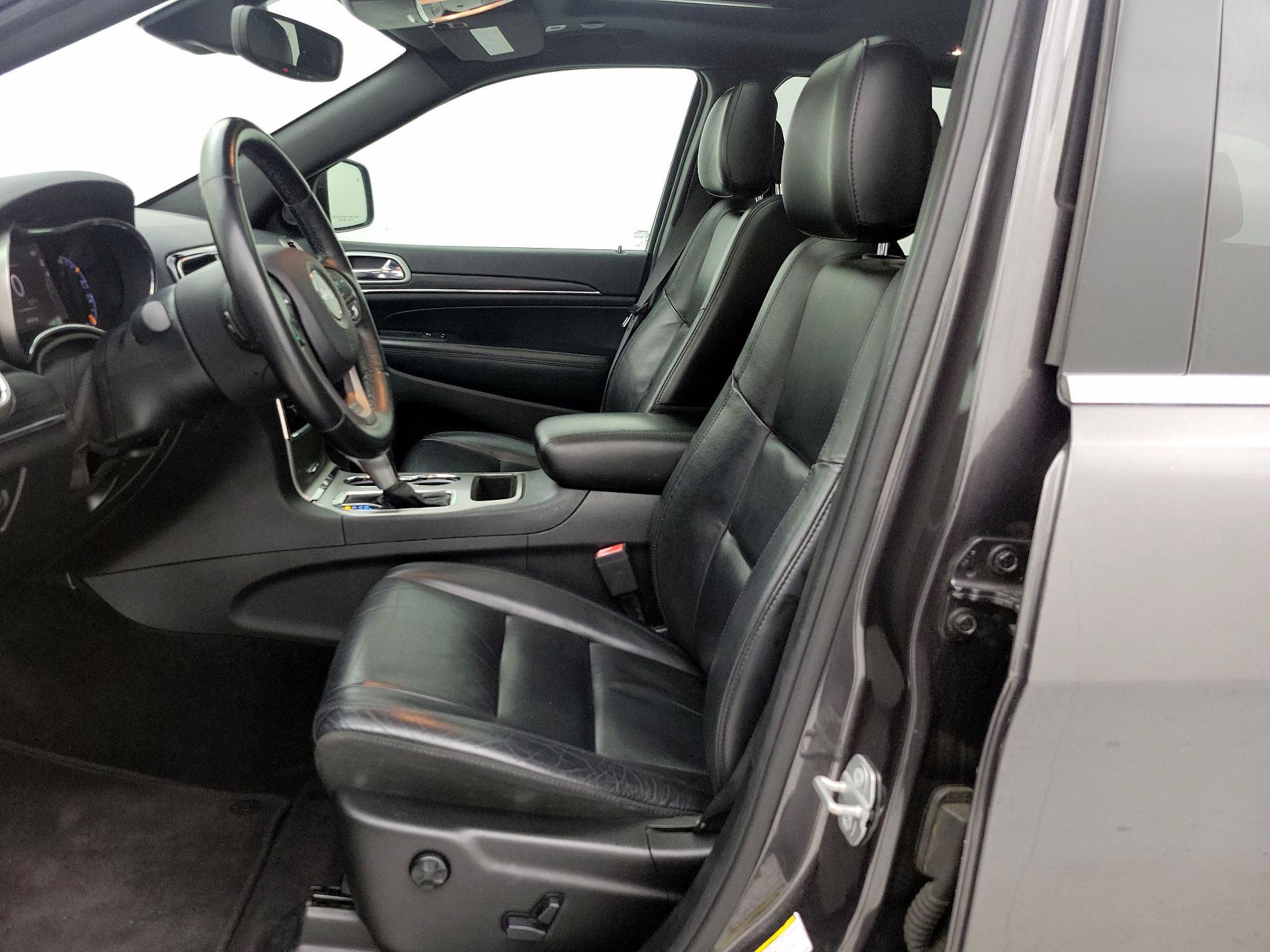 Thumbnail: 2019 Jeep Grand Cherokee - 11