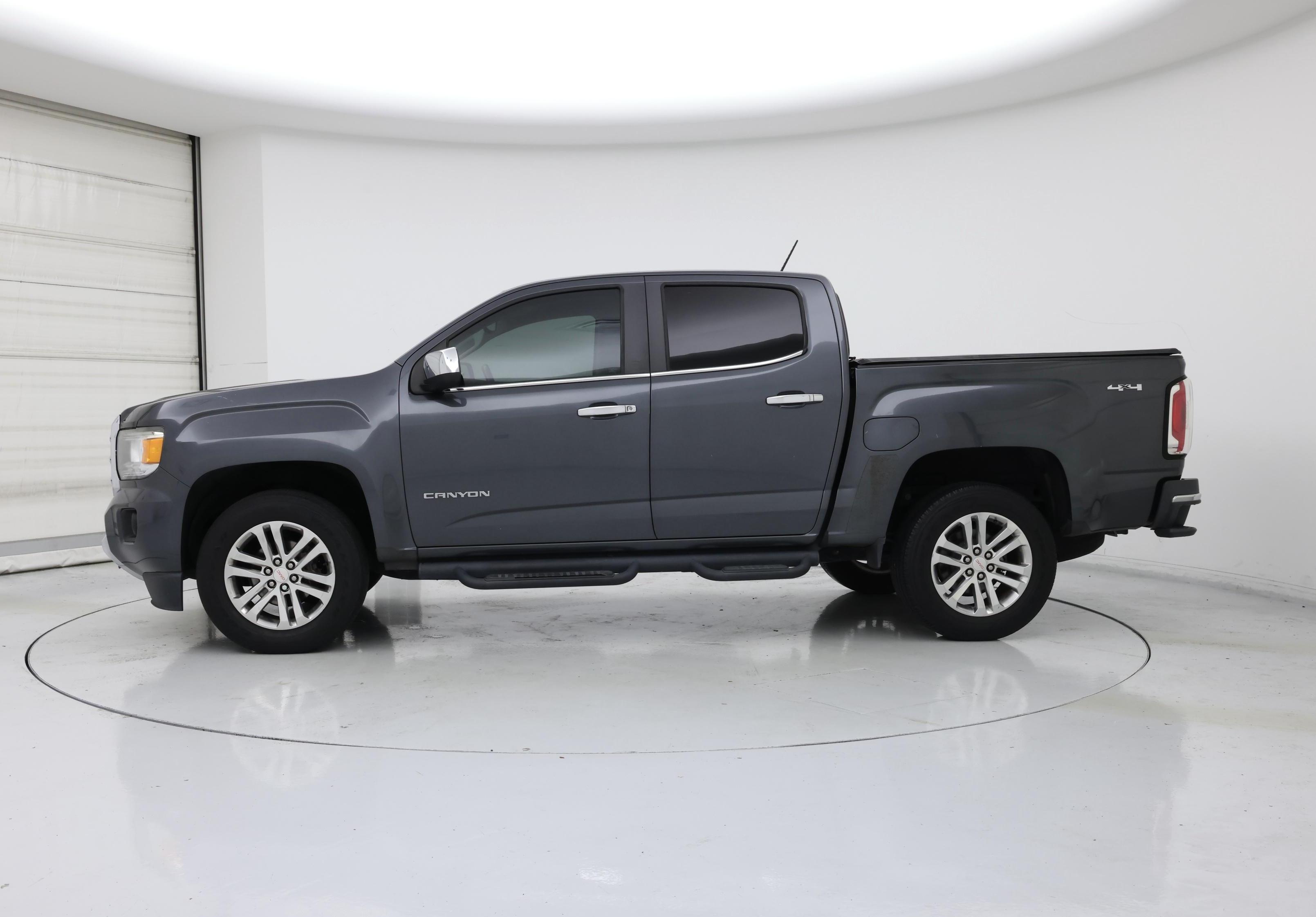 Thumbnail: 2016 GMC Canyon - 3