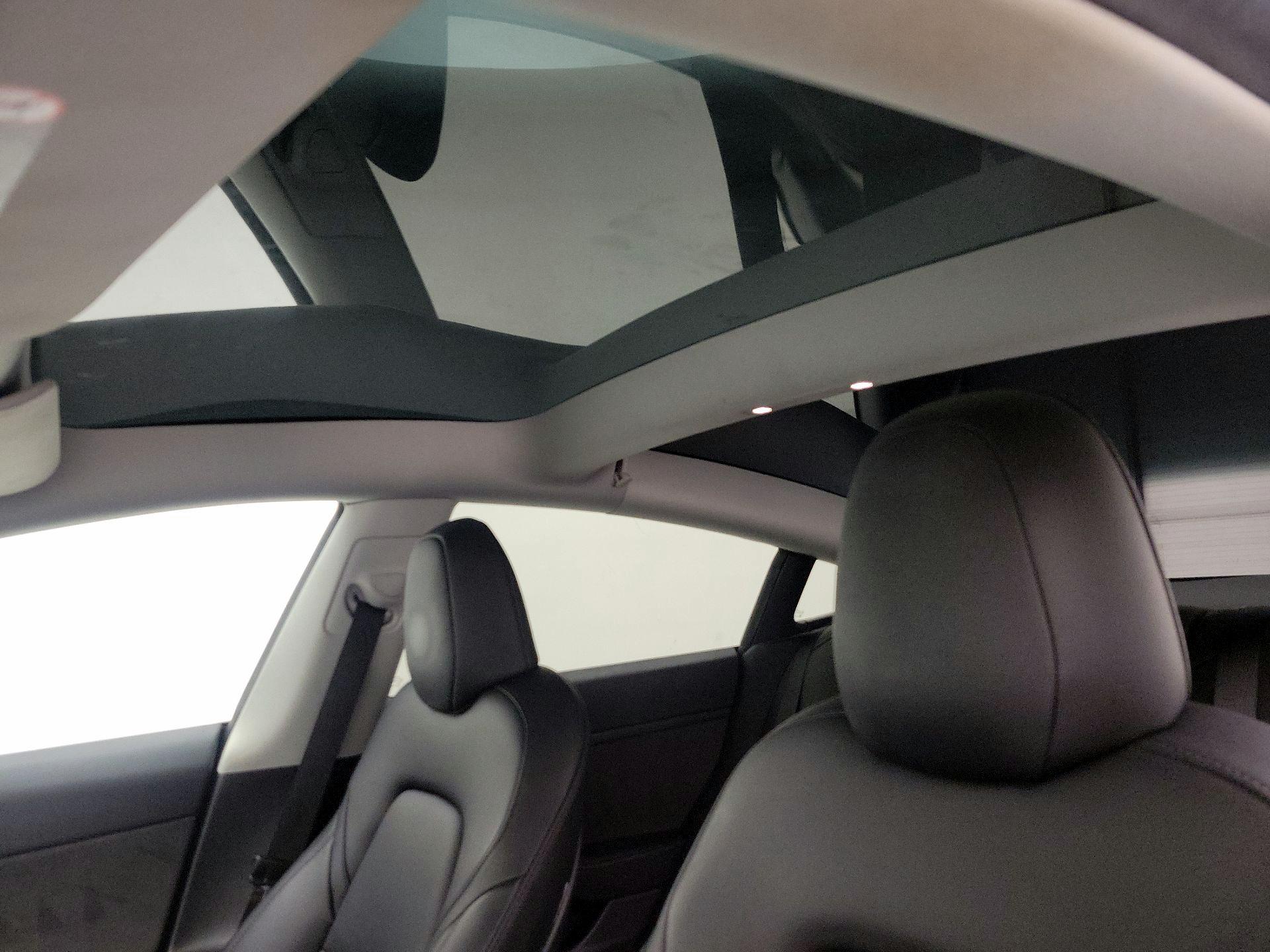 Thumbnail: 2023 Tesla Model 3 - 19