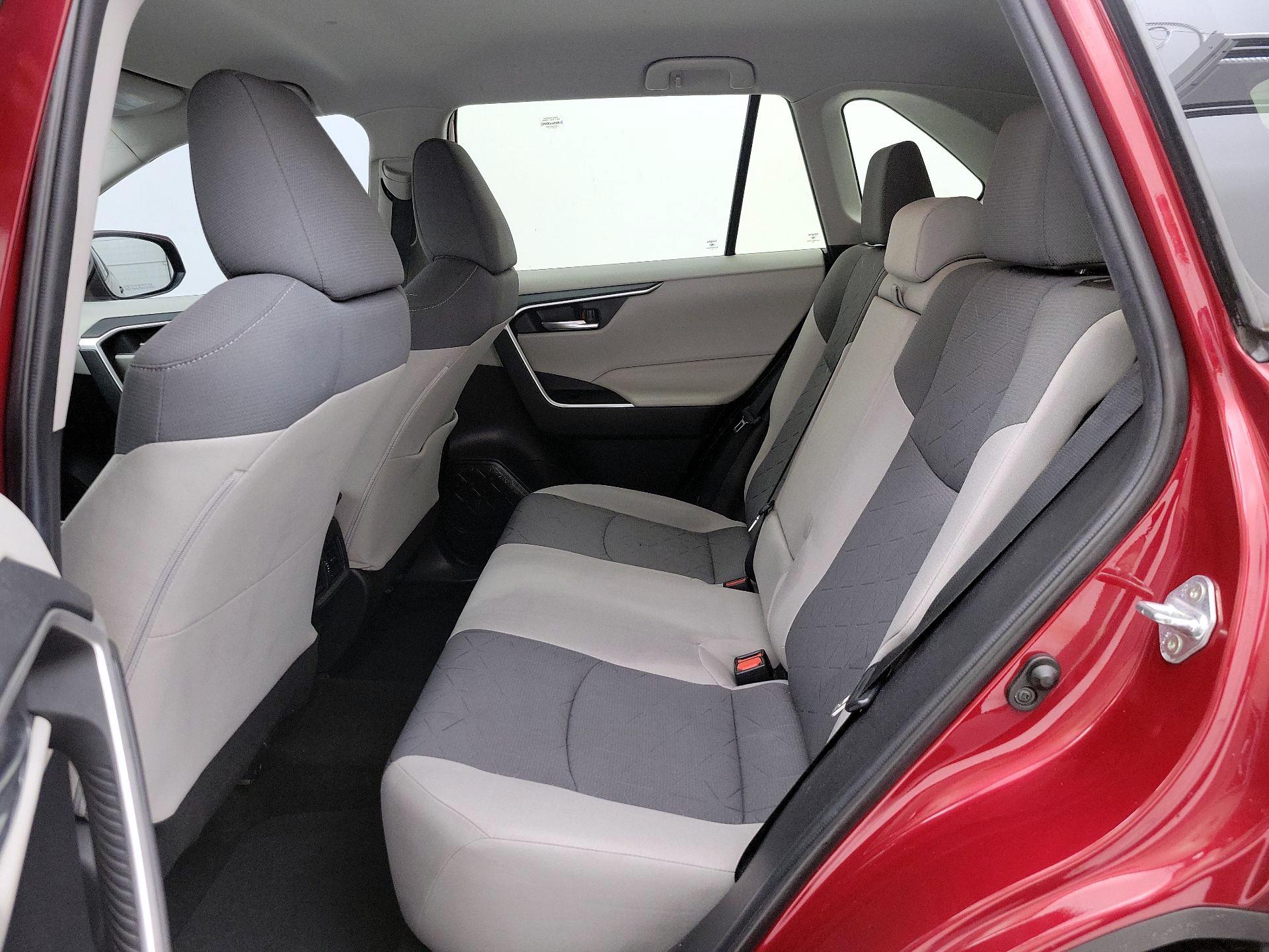 Thumbnail: 2020 Toyota RAV4 - 19