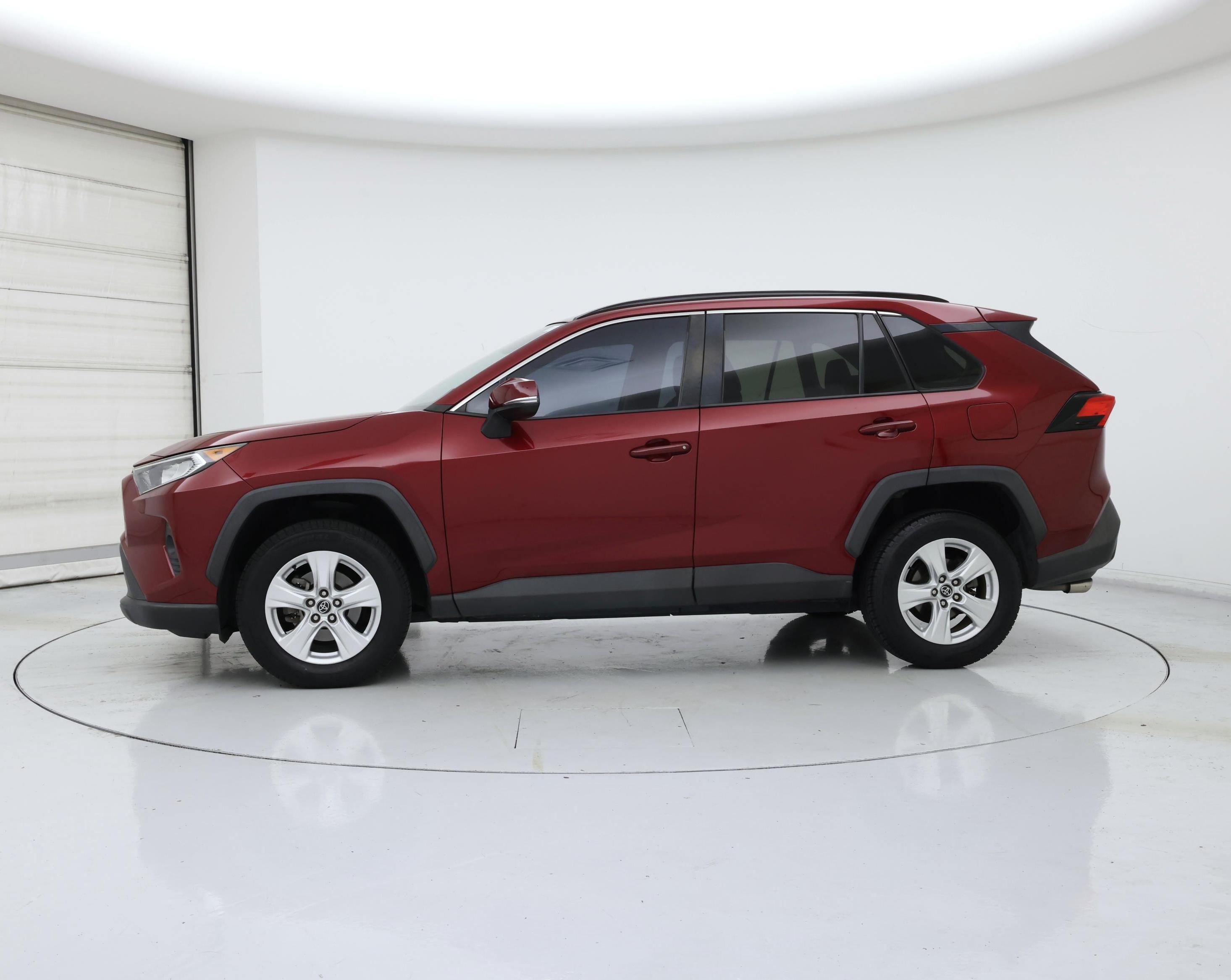 Thumbnail: 2020 Toyota RAV4 - 3
