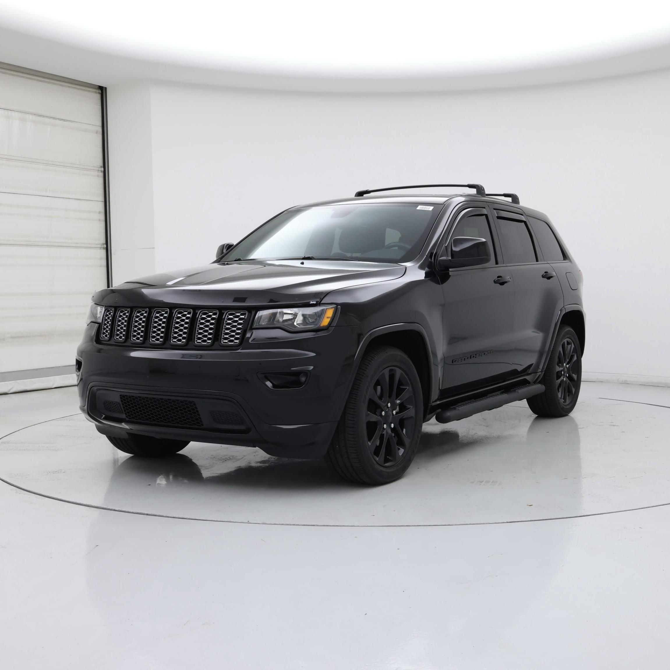 Thumbnail: 2020 Jeep Grand Cherokee - 4