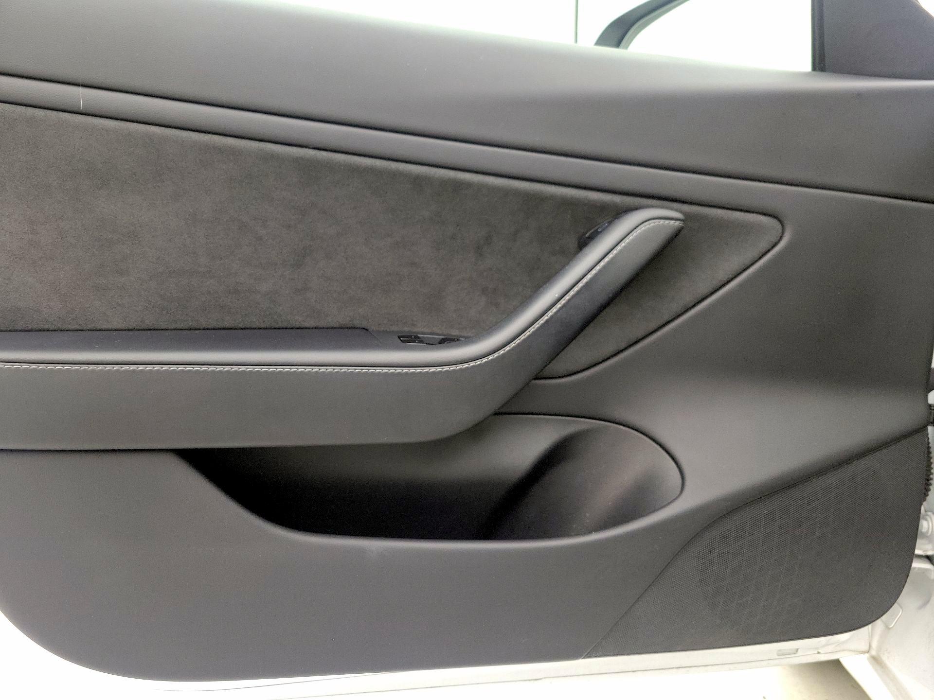 Thumbnail: 2021 Tesla Model 3 - 12