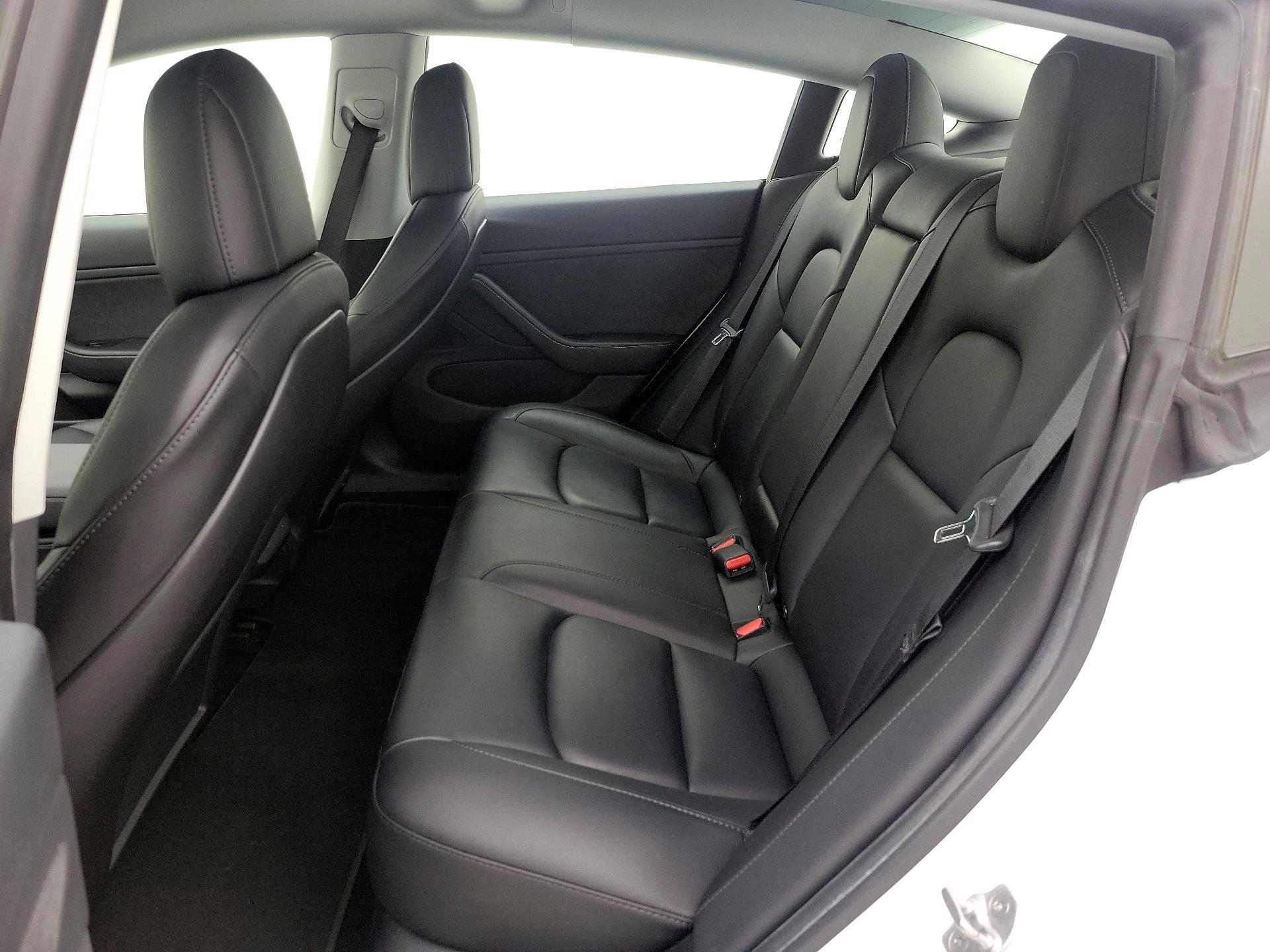 Thumbnail: 2021 Tesla Model 3 - 19